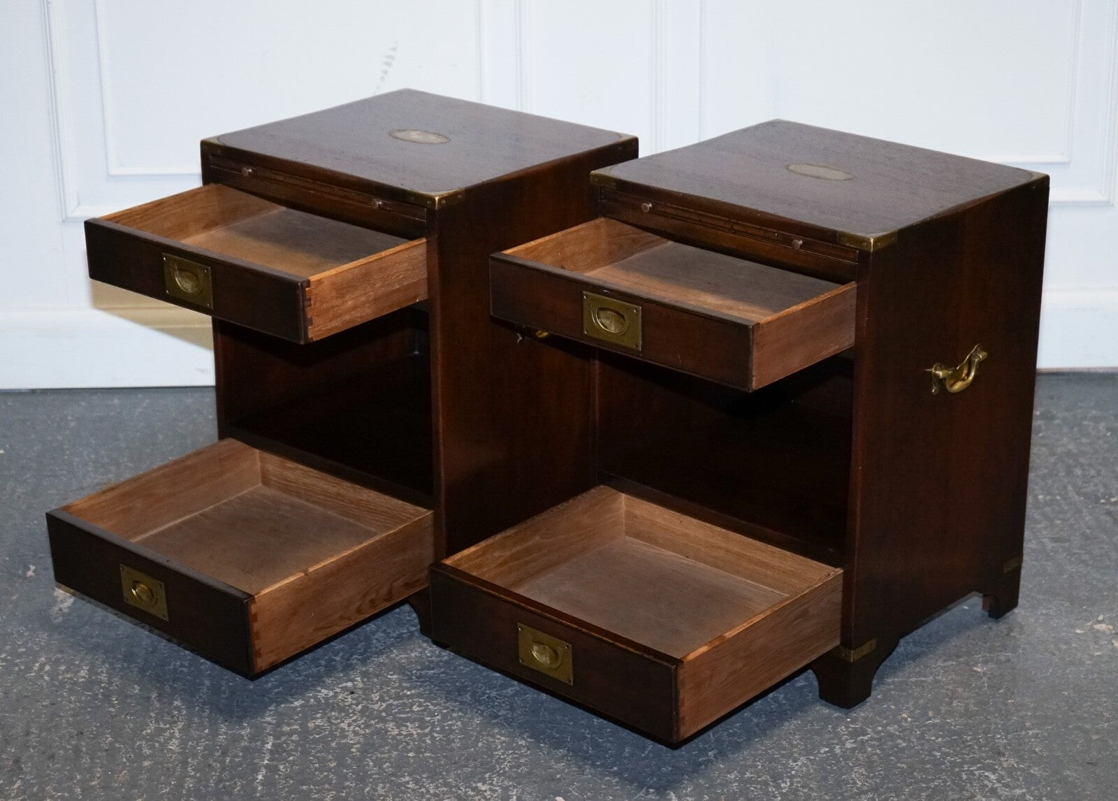 PAIR OF MILITARY CAMPAIGN BEVAN FUNELL BEDSIDE TABLES NIGHTSTANDS TWO DRAWERS