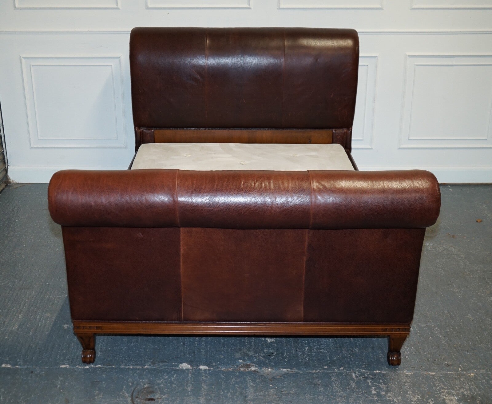 STUNNING KING SIZE BONAPARTE CARVED LEATHER BED AND SO TO BED RRP £14,000