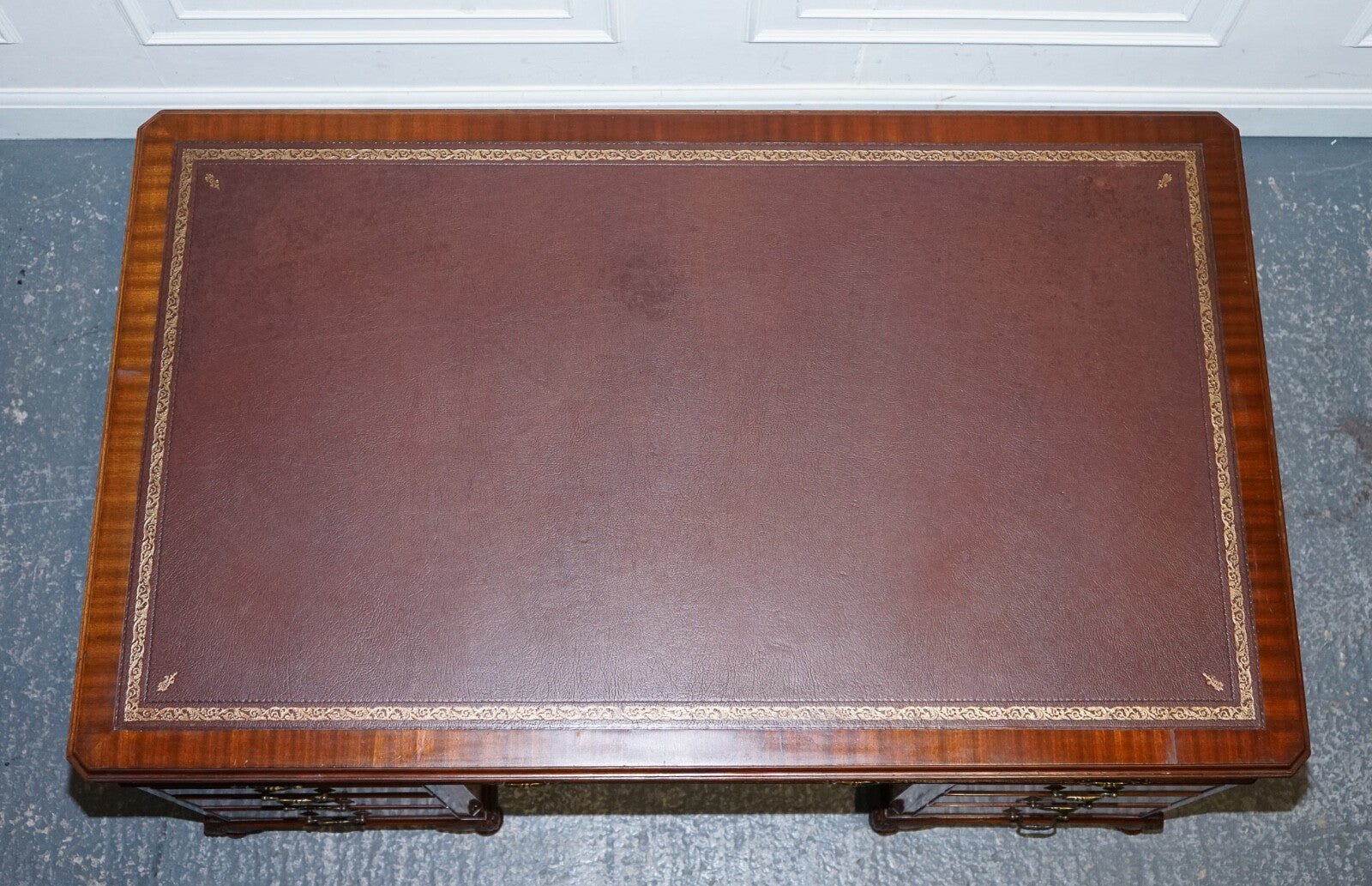 RARE GLOBE WERNICKE BURGUNDY EMBOSSED LEATHER TOP TWIN PEDESTAL DESK