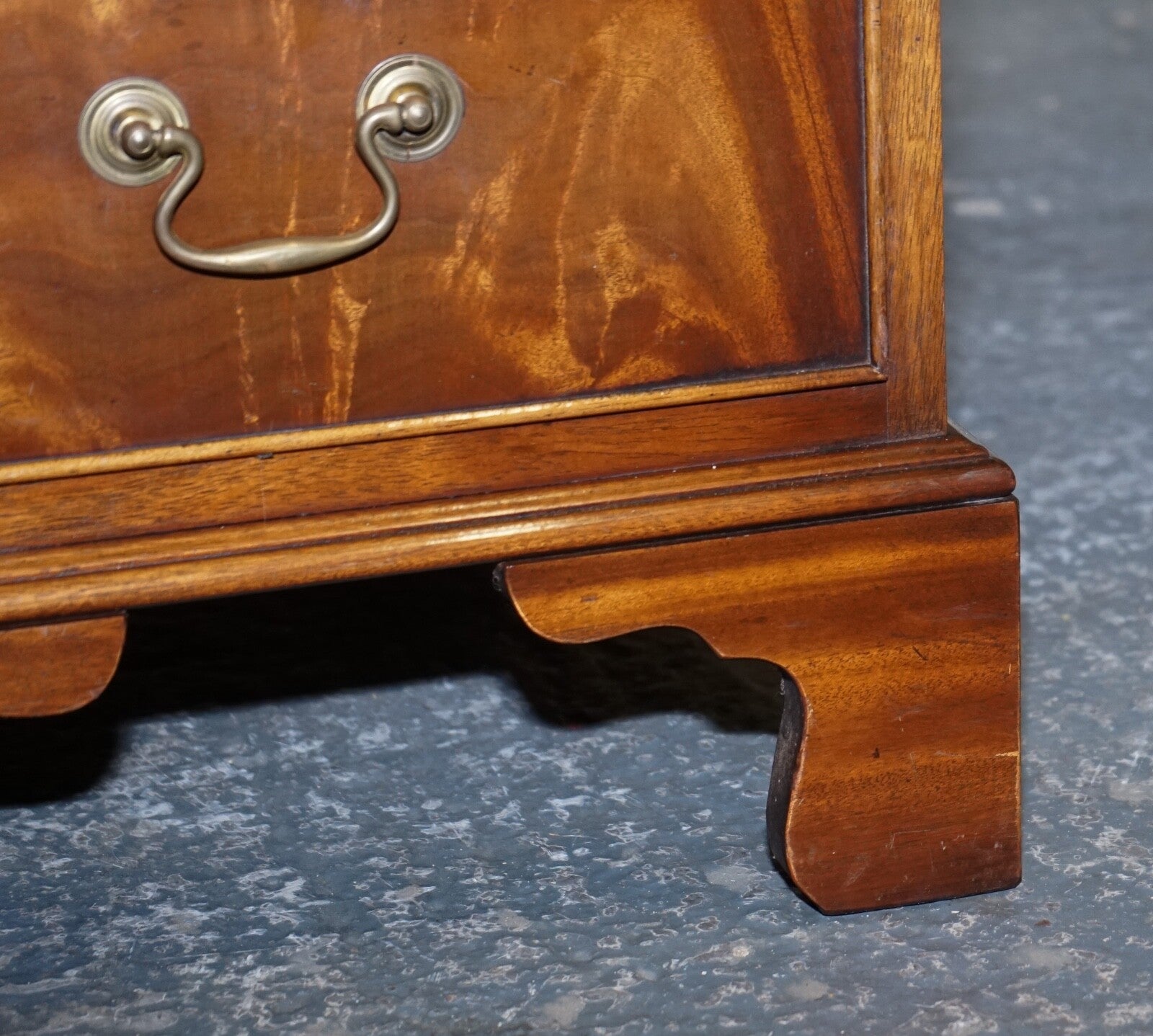 VINTAGE BEVAN FUNNELL SAGE BLUE GOLD EMBOSSED LEATHER TOP PEDESTAL DESK
