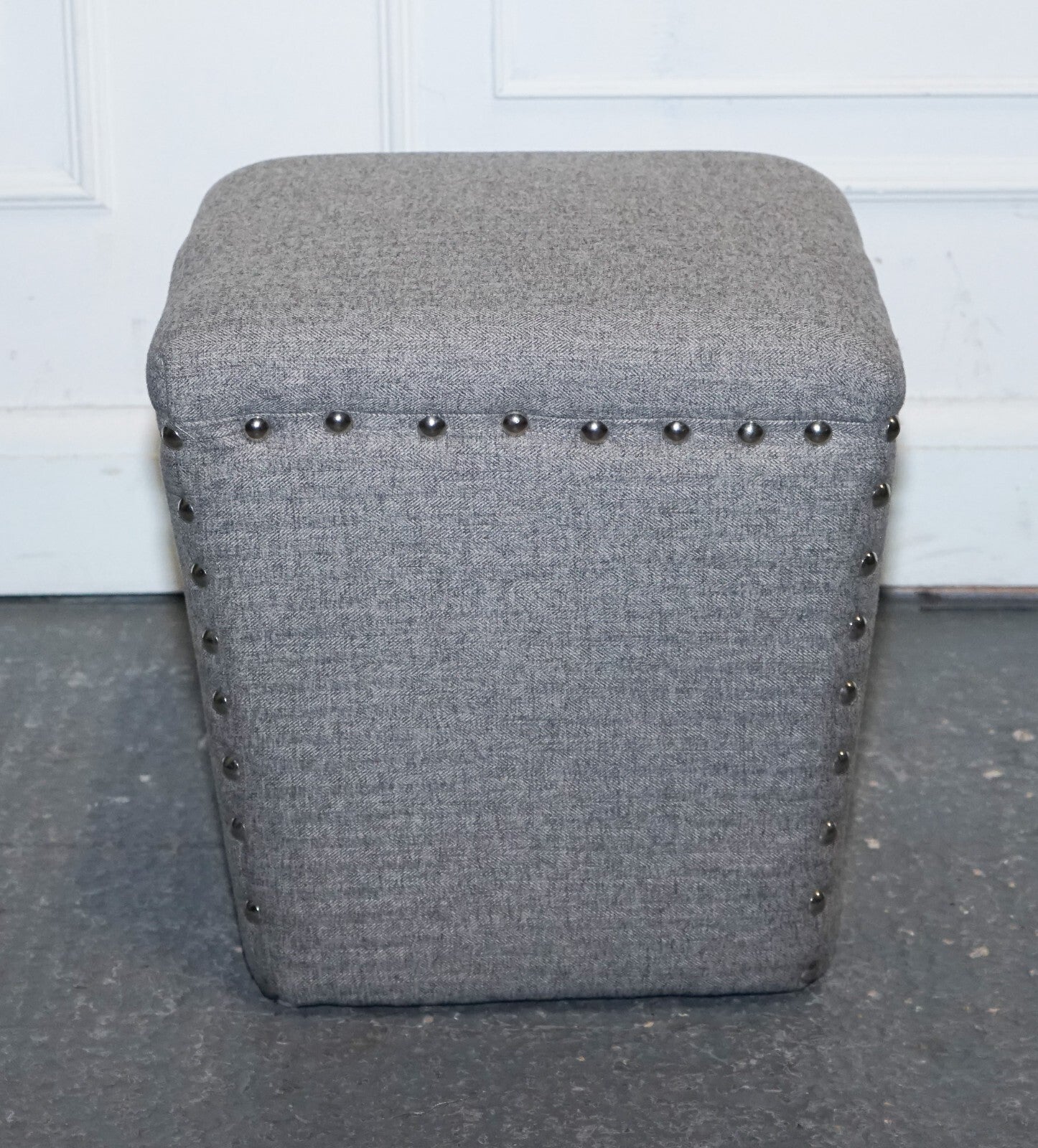 LOVELY PAIR OF GREY FABRIC STUDDED FOOTSTOOLS SiDE STAND STOOL