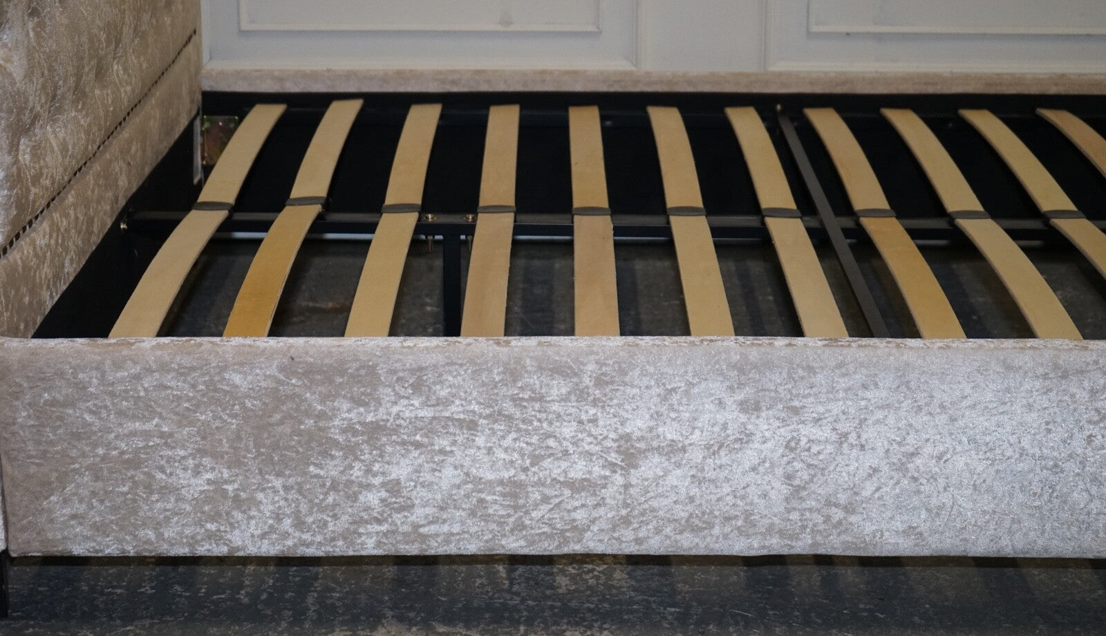 BEAUTIFUL BABY PINK VELVET DOUBLE BED FRAME