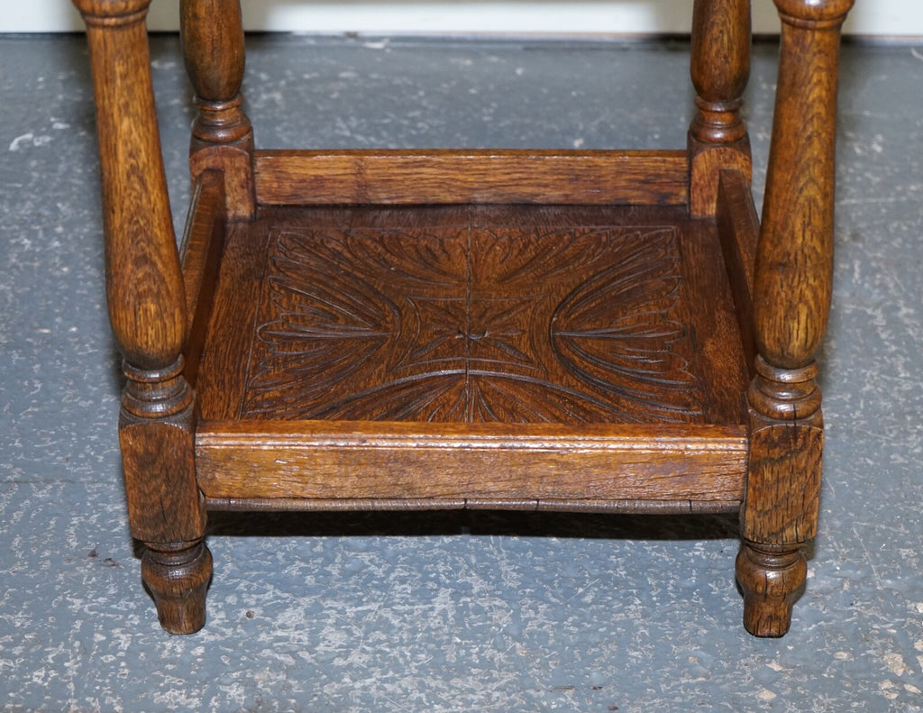 LOVELY CARVED GOTHIC OAK SIDE TABLE