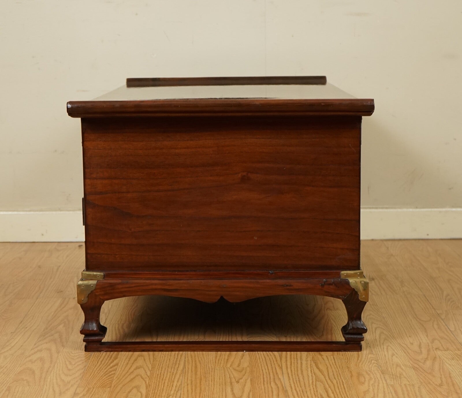 STUNNING LATE 19TH CENTRY KOREAN ELM COFFEE TABLE WITH LOTS OF DRAWERS