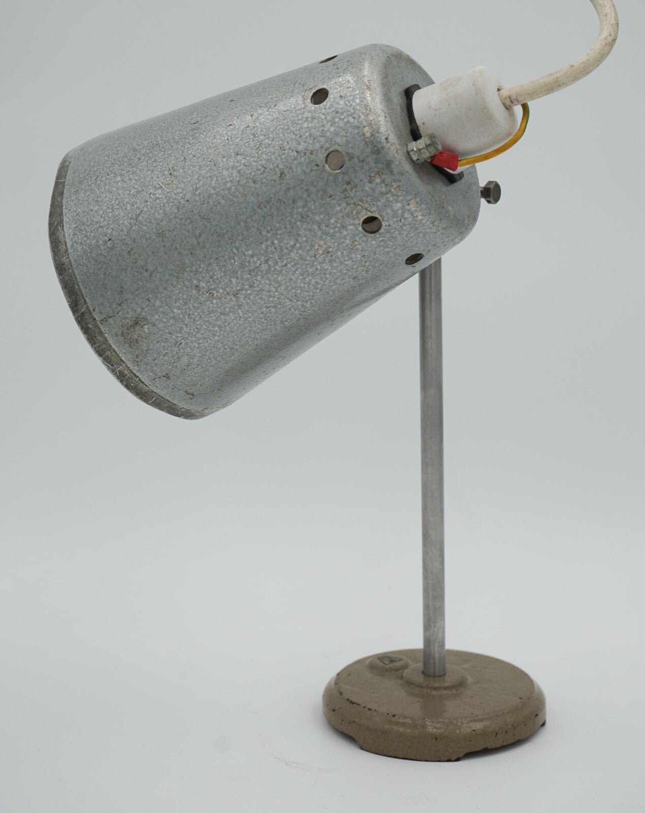 1940'S ENGLISH SALVAGED LABORATORY SCHOOL TABLE ADJUSTABLE LIGHT 003
