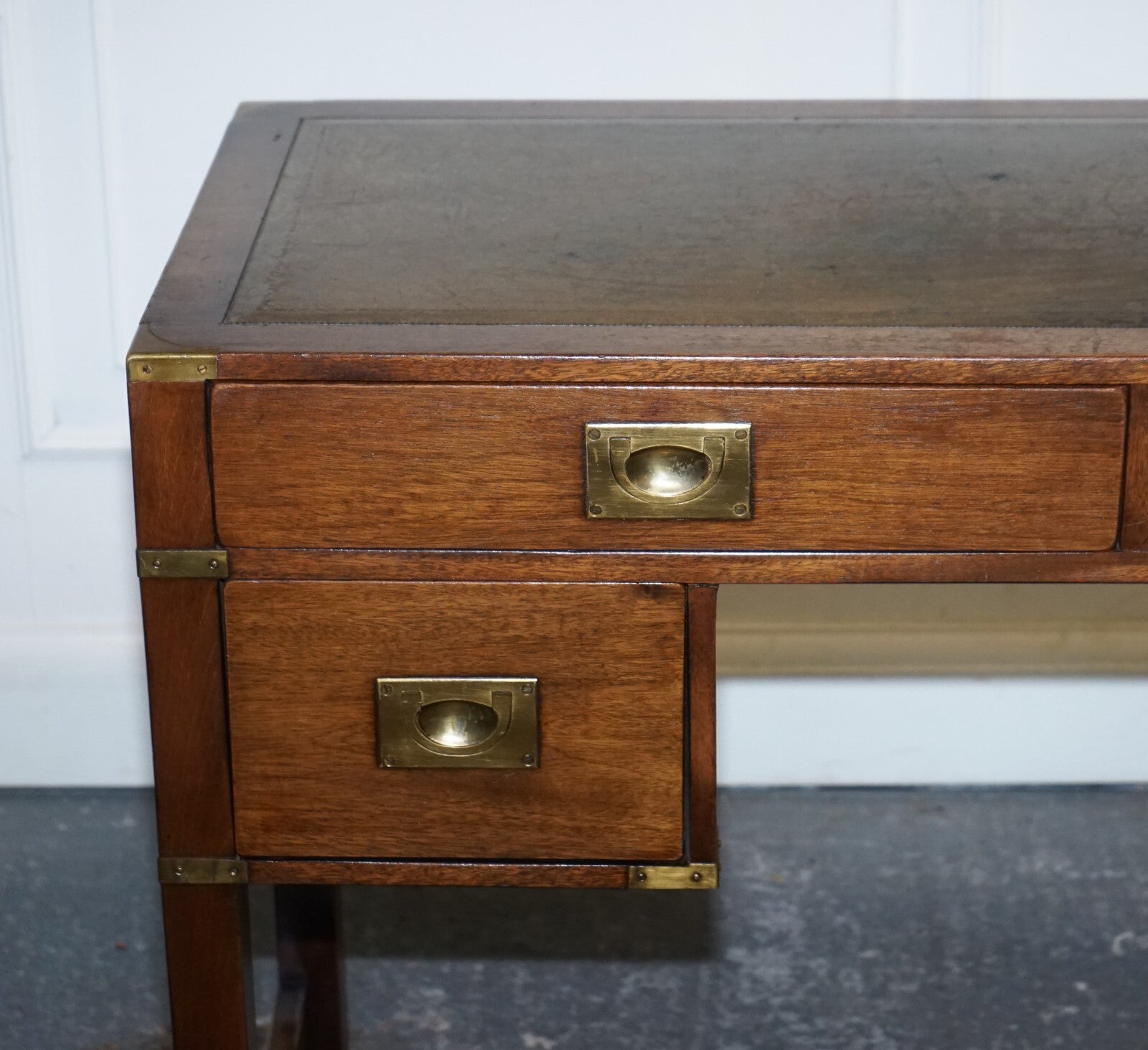 VINTAGE HARRODS LONDON KENNEDY MILITARY CAMPAIGN LEATHER TOP WRITING TABLE DESK