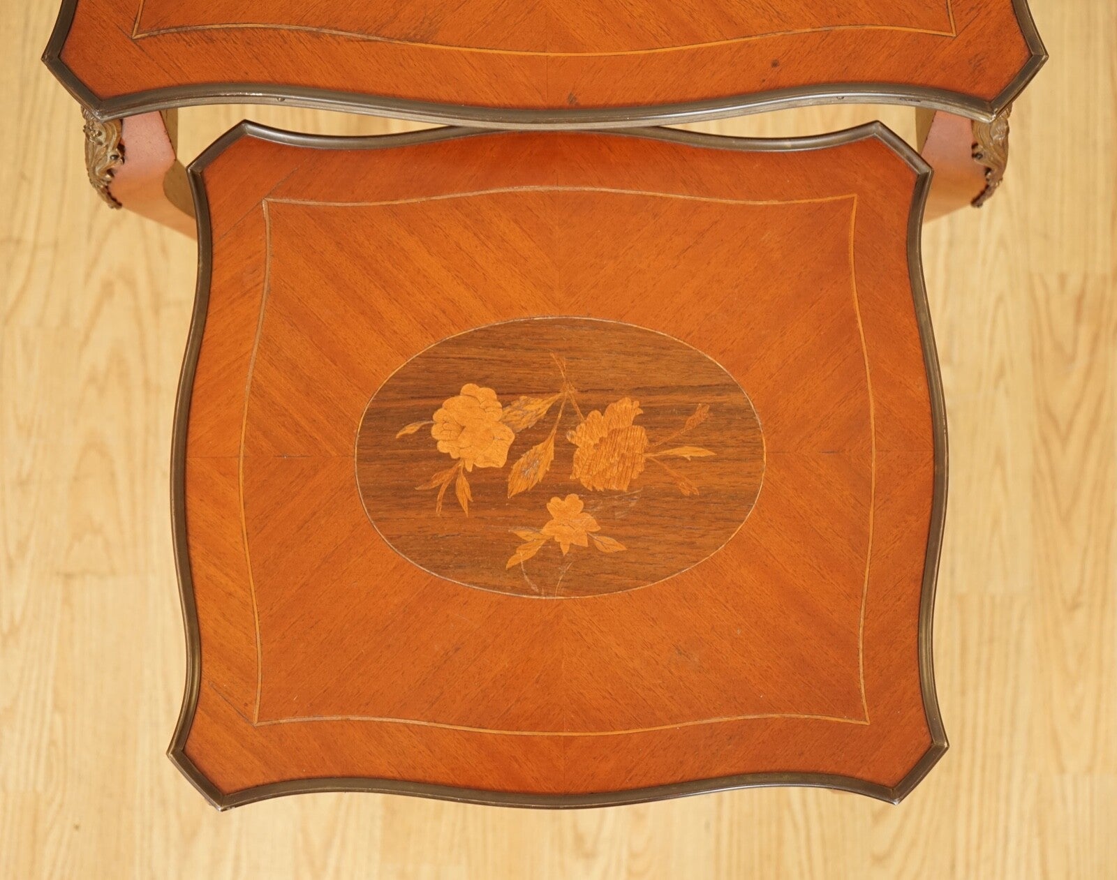 LOVELY VINTAGE FRENCH INLAID PARQUETRY SET OF 2 NESTING TABLES
