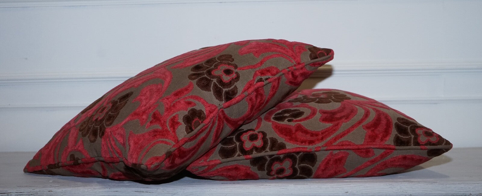 PAIR OF ALEXANDER & JAMES FLORAL HUDSON SCATTER CUSHIONS