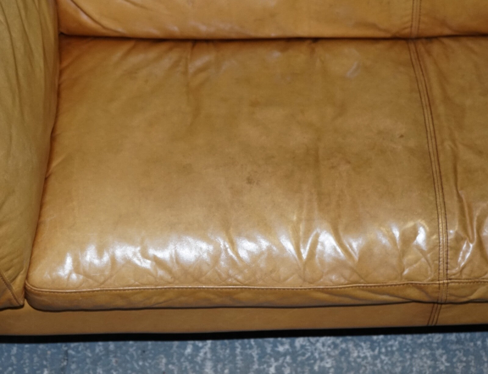 VERY COMFORTABLE CONTEMPORARY HALO GROUCHO BROWN TAN LEATHER TWO TO THREE SOFA
