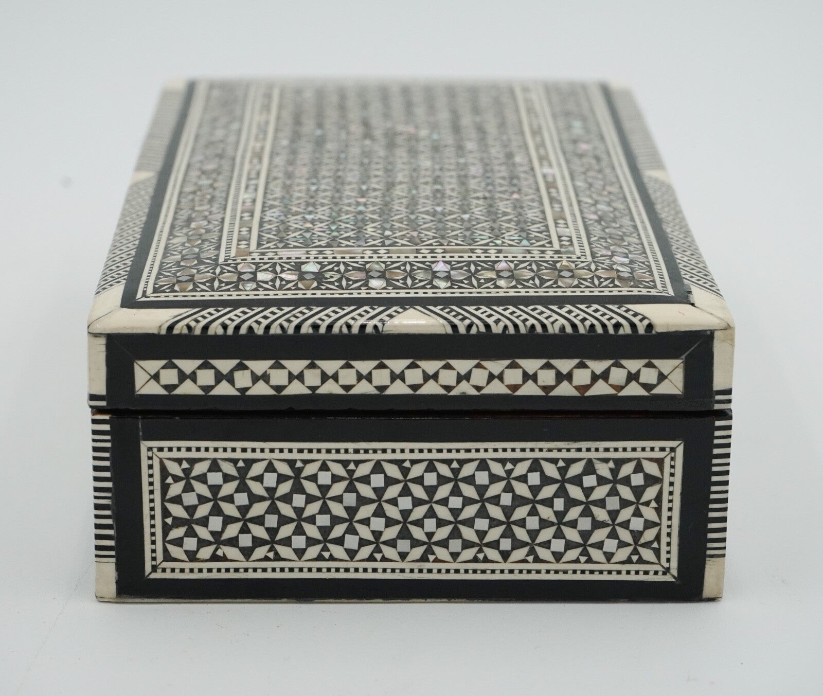 MOORISH MICRO MOSAIC INLAID MOTHER OF PEARL TRINKET JEWELLERY STORAGE BOX