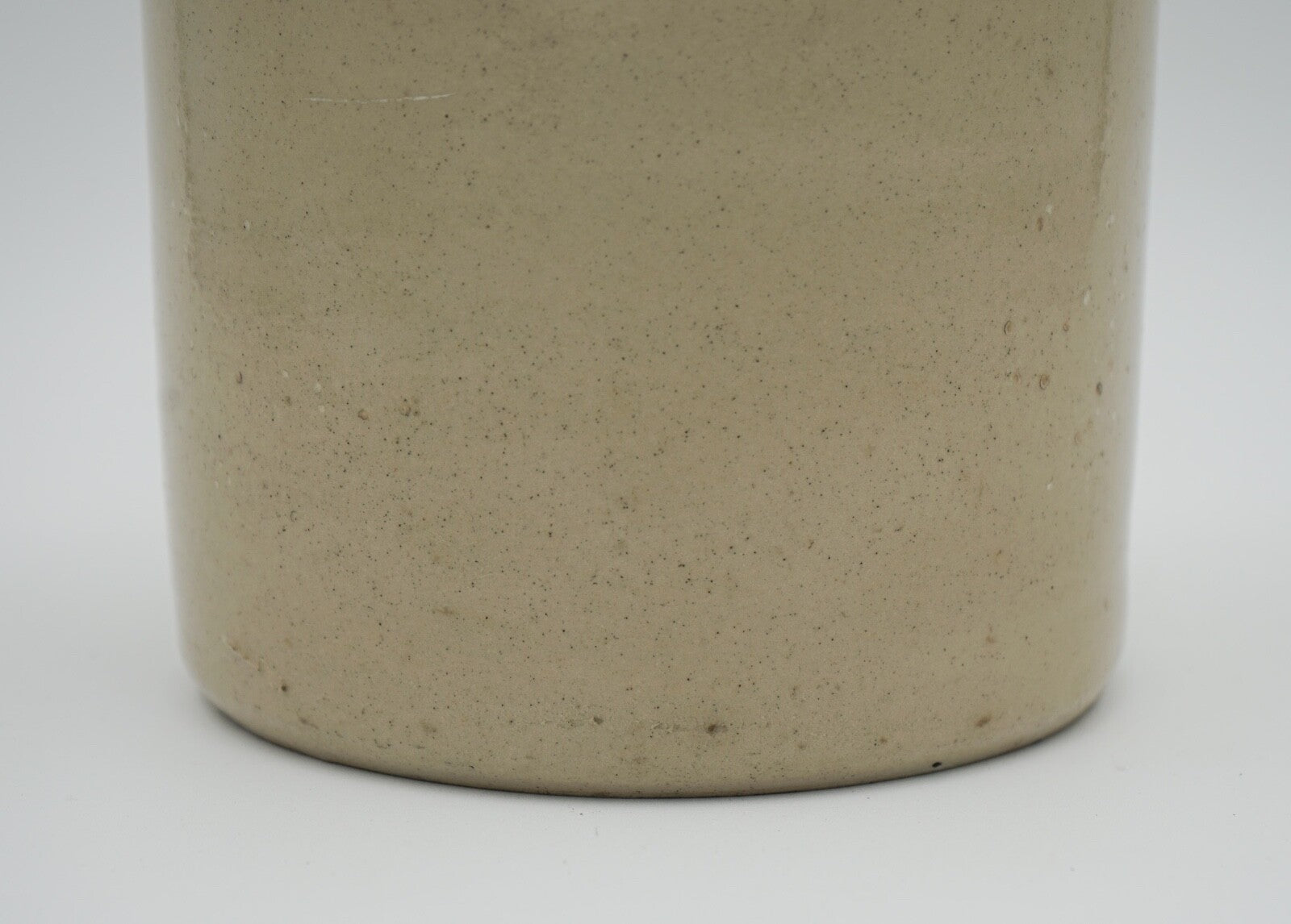 DECORATIVE ENGLISH ANTIQUE STONEWARE JUG FLOWER VASE