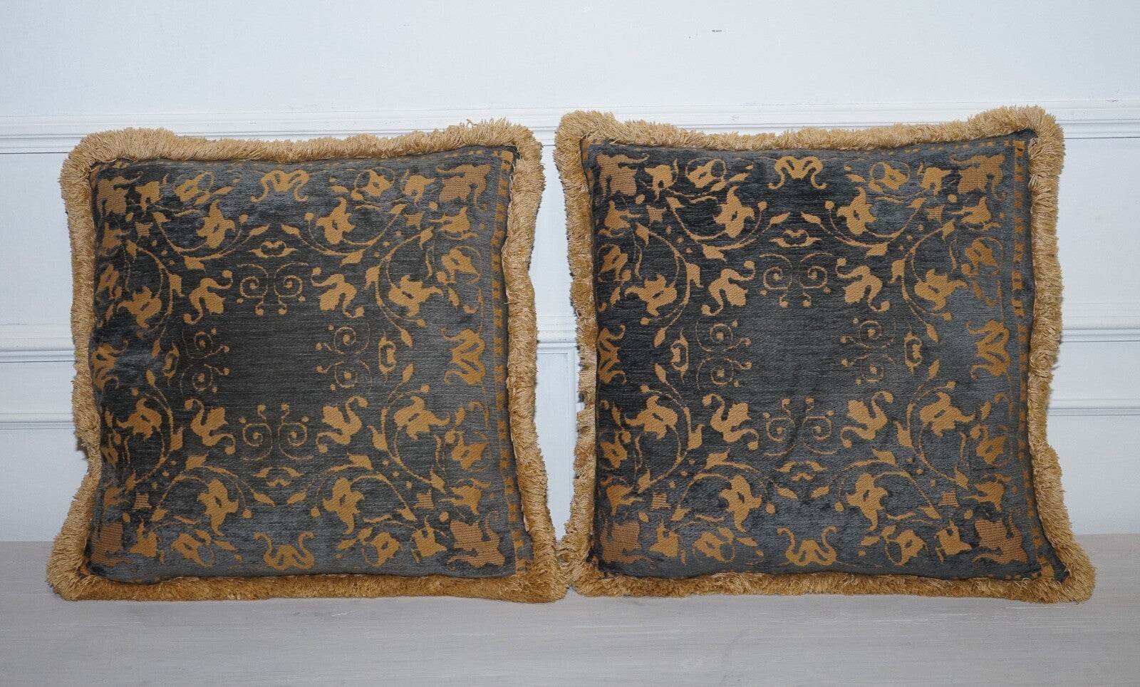 SET OF 4 VINTAGE JONELLE SCATTER CUSHIONS DUCK FEATHER FILLED VERY DECORATIVE