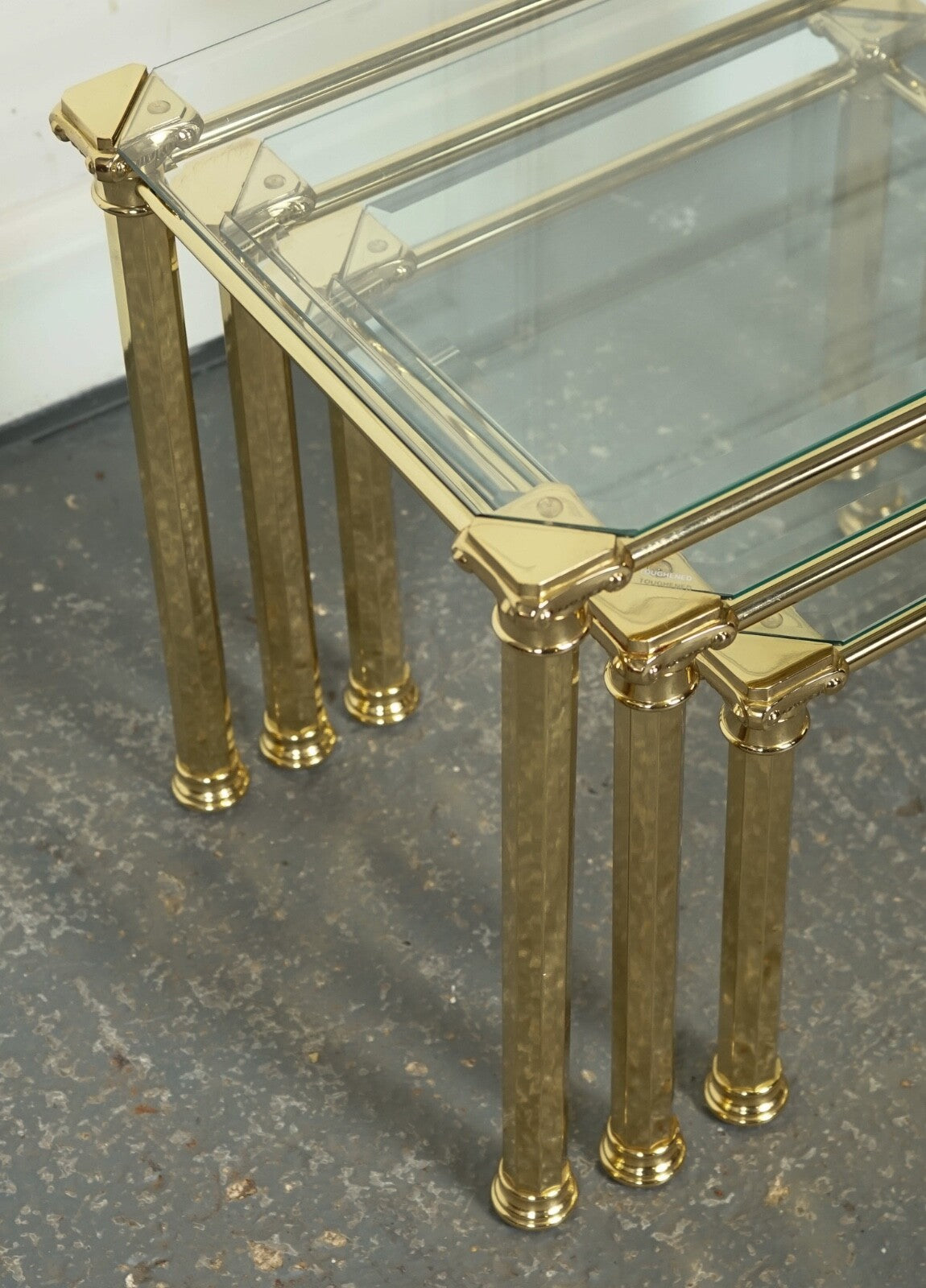 SET OF 1970'S HOLLYWOOD REGENCY GOLDEN BRASS GLASS NEST OF TABLES SIDE TABLE  J1