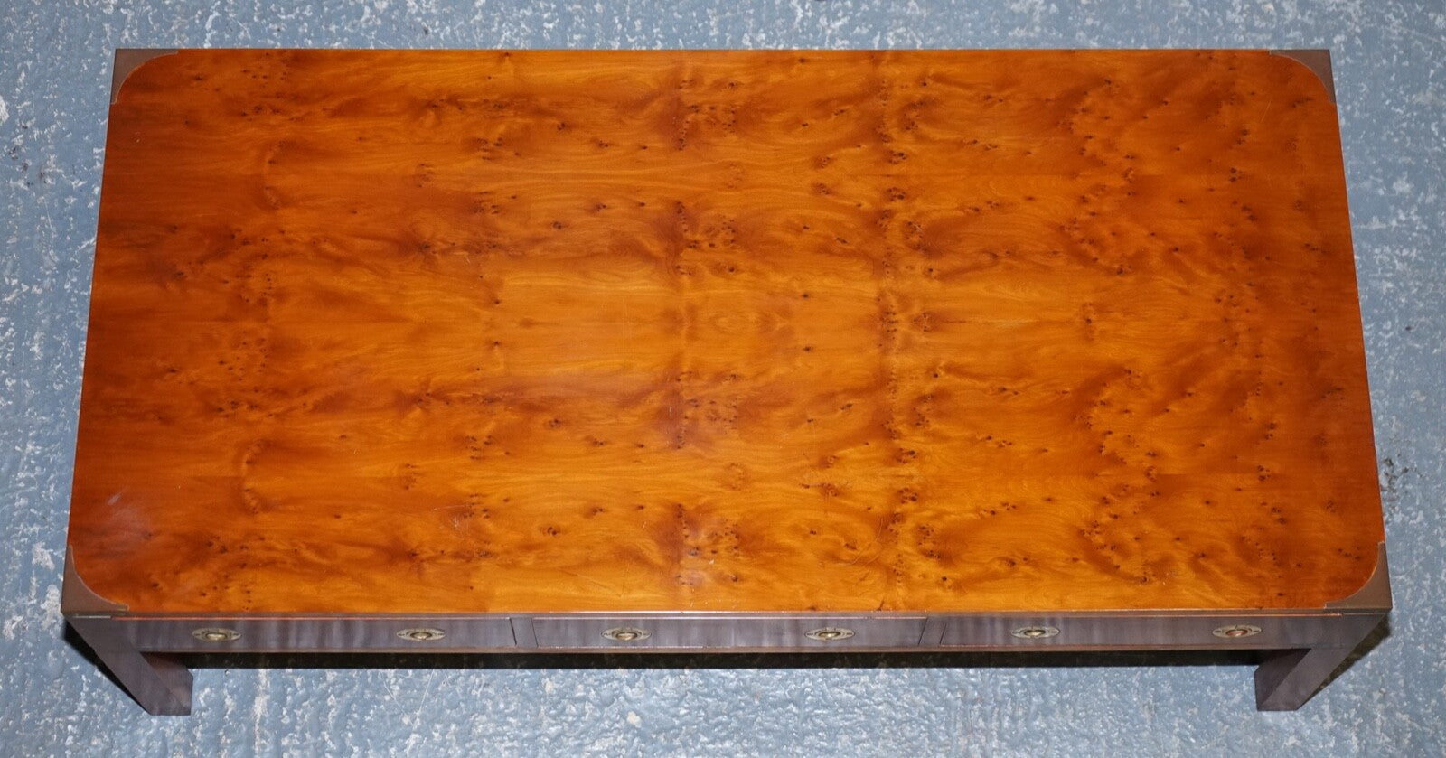 RESTORED BURR YEW & ELM BRASS MILITARY CAMPAIGN 3 DRAWER COFFEE TABLE