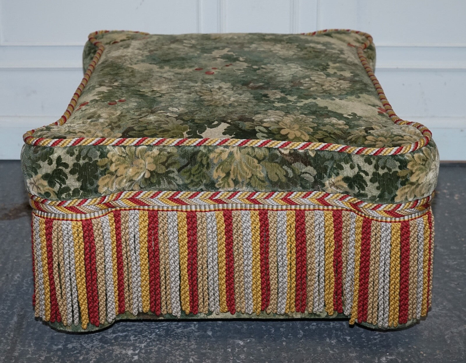VINTAGE GREAT HARDWICKE TAPESTRY FABRIC OTTOMAN WITH TASSELS AND FRINGE