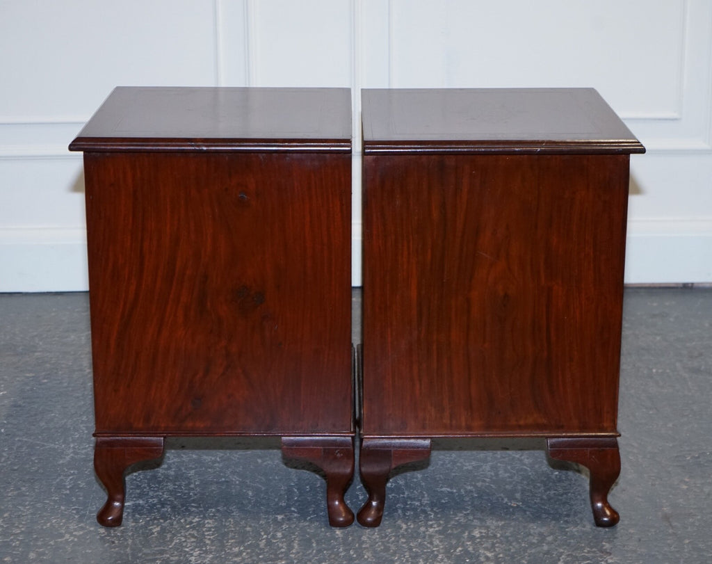 STUNNING PAIR OF BRASS INLIAD ANGLO INDIAN BEDSIDE TABLES NIGHTSTANDS