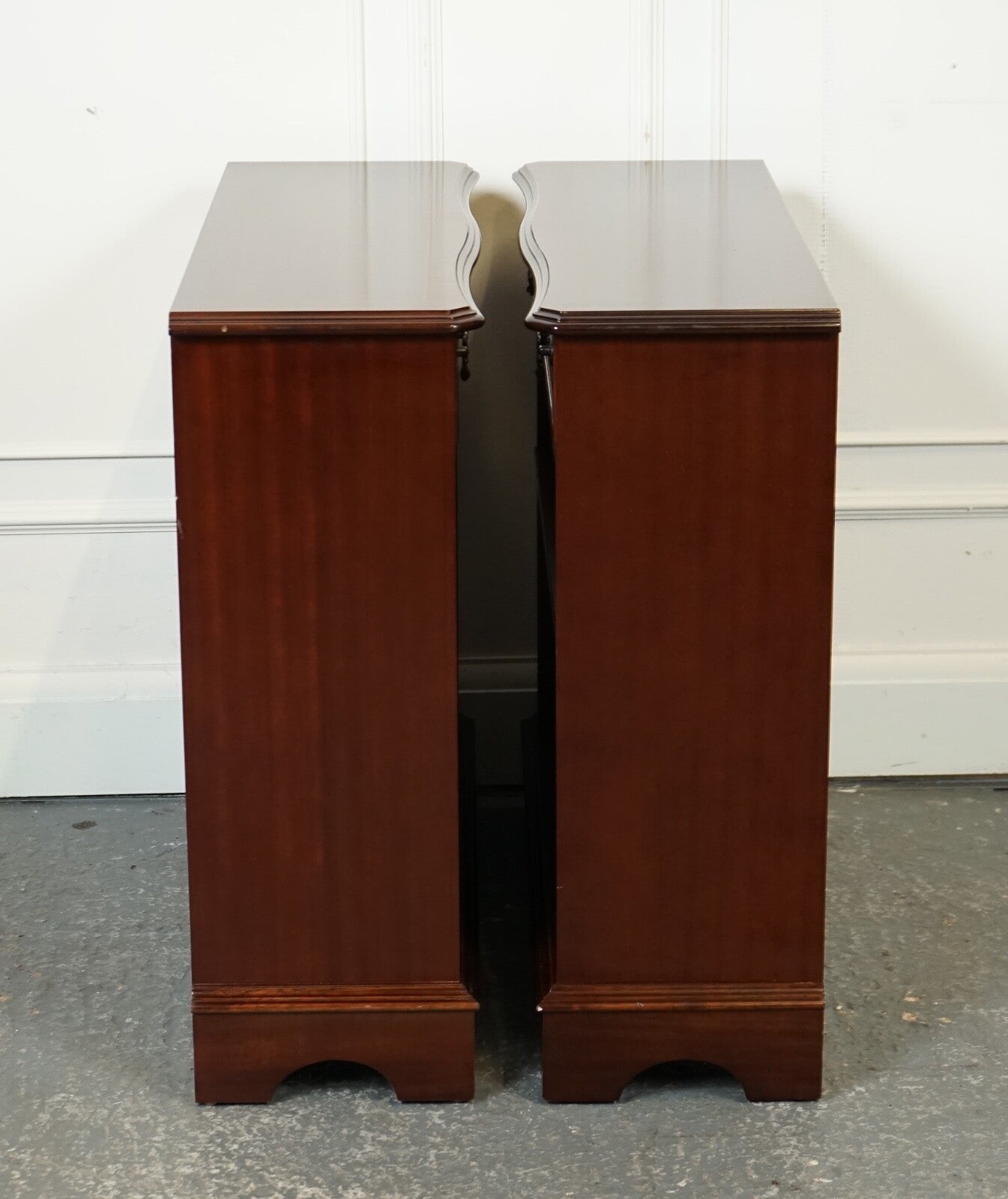 PAIR MAHOGANY OPEN DWARF LIBRARY BOOKCASES ADJUSTABLE SHELVES J1