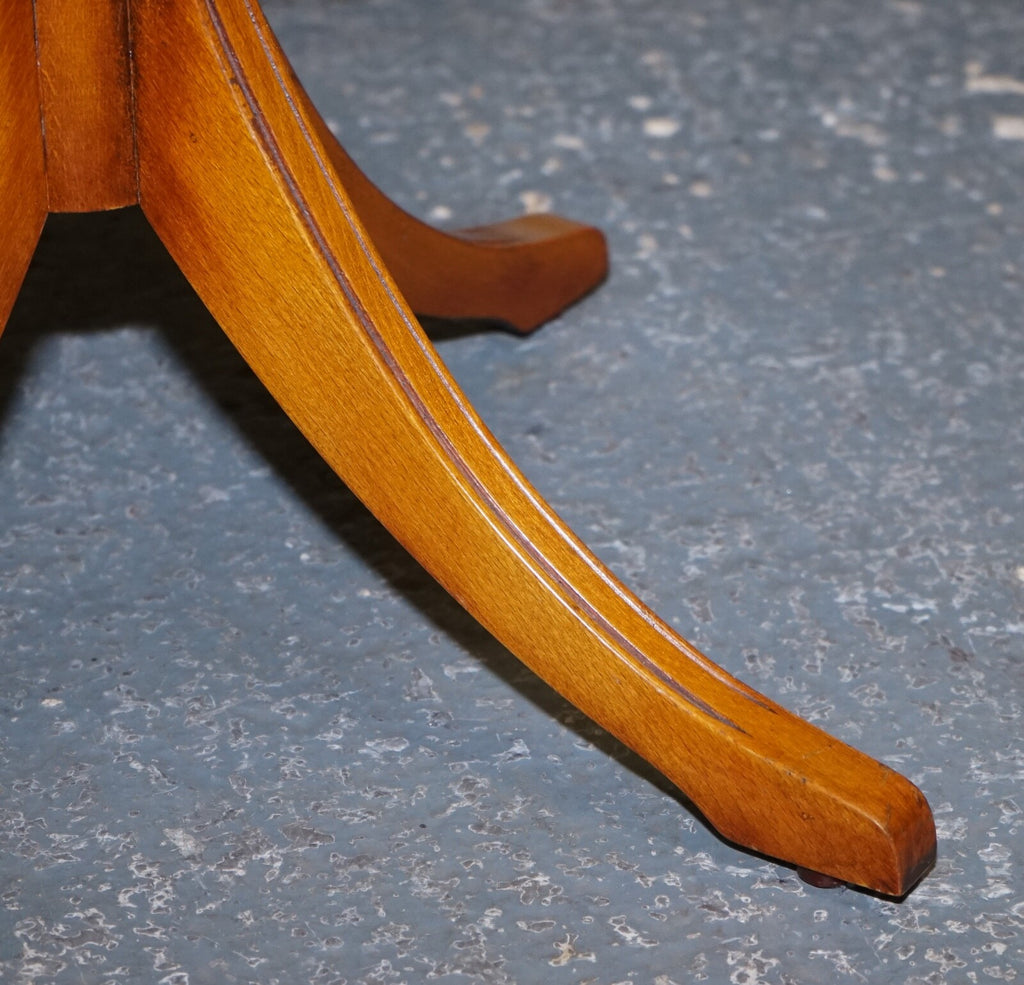 VINTAGE YEW WOOD CIRCULAR DRUM END SiDE LAMP TABLE