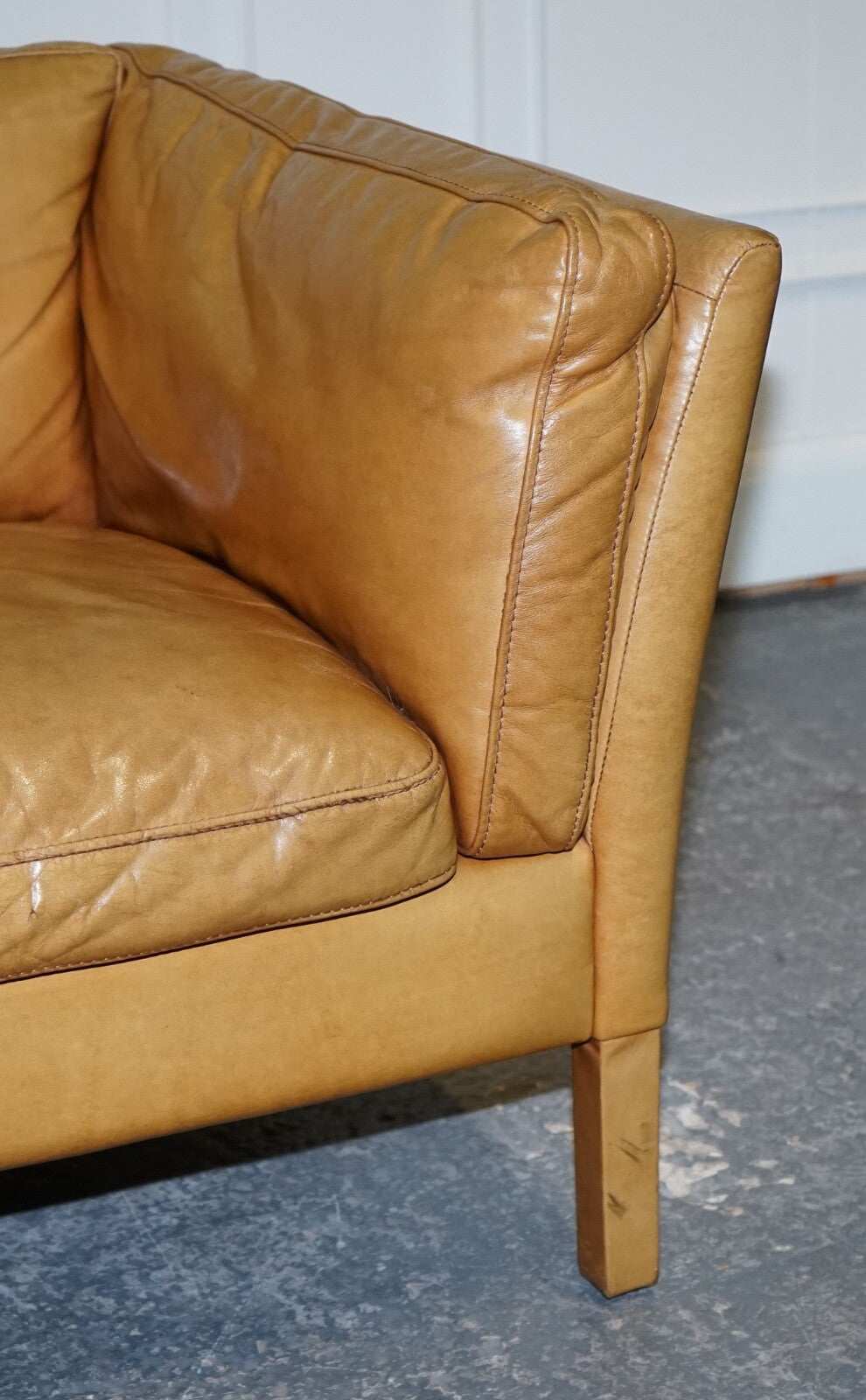 VERY COMFORTABLE CONTEMPORARY HALO GROUCHO BROWN TAN LEATHER TWO TO THREE SOFA
