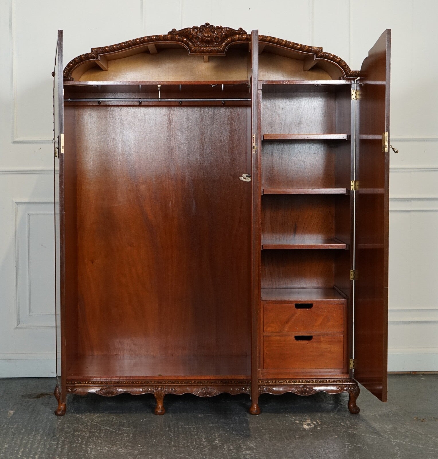 VICTORIAN QUEEN ANNE BURR WALNUT HEAVILY CARVED TRIPLE DOOR WARDROBE