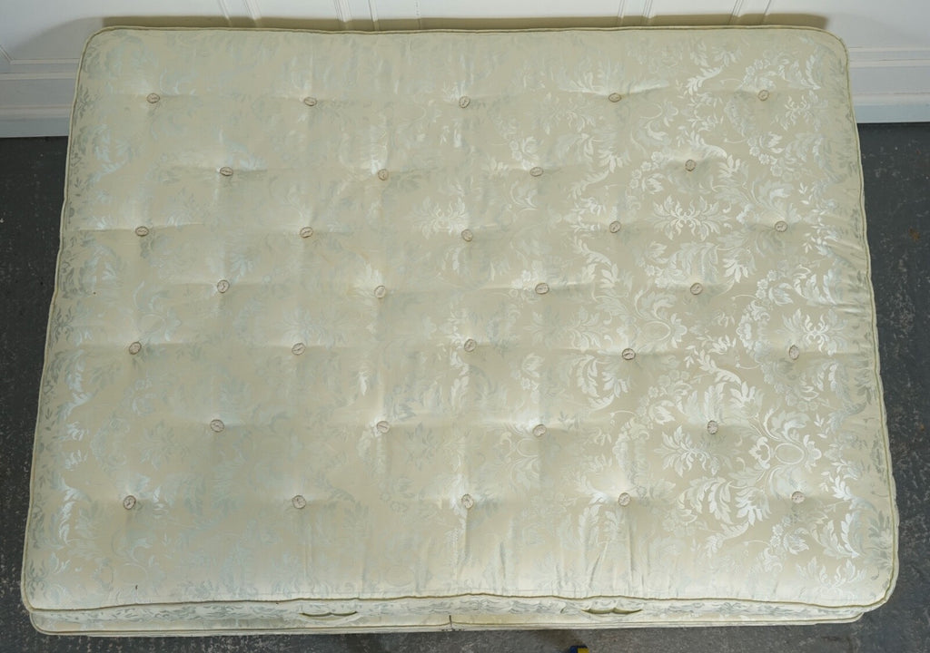 STAPLES & CO DOUBLE DIVAN & MATTRESS BED