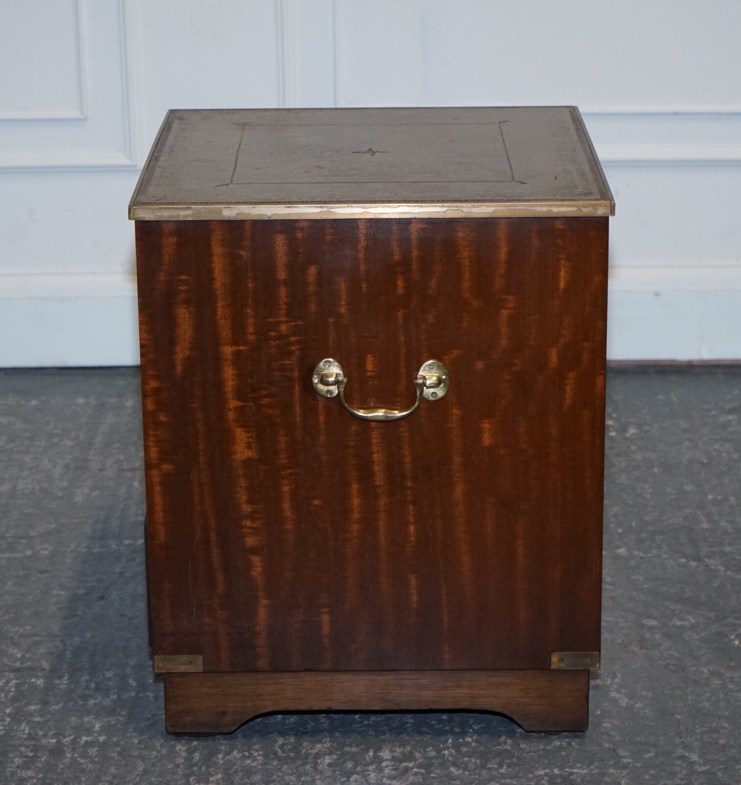 VINTAGE BEVAN FUNELL MILITARY CAMPAIGN BEDSIDE TABLE NIGHTSTAND LEATHER TOP