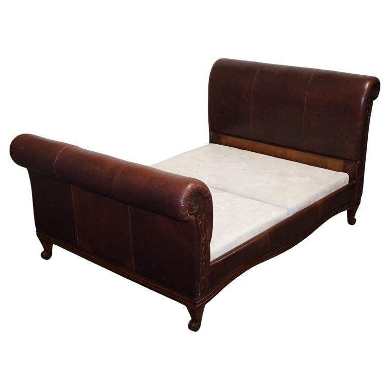 STUNNING KING SIZE BONAPARTE CARVED LEATHER BED AND SO TO BED RRP £14,000