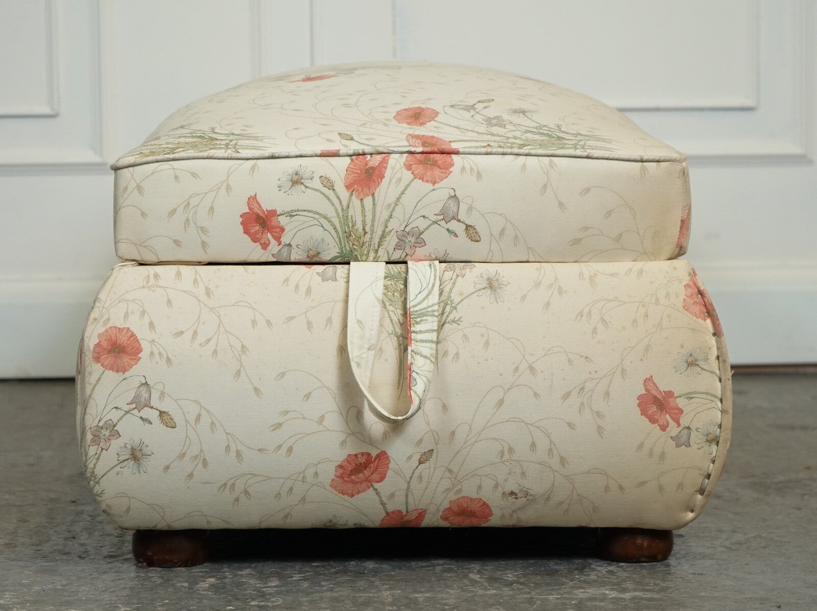 LARGE ANTIQUE VICTORIAN POPPY FLOWER PATTERN FABRIC OTTOMAN CHEST TRUNK  J1
