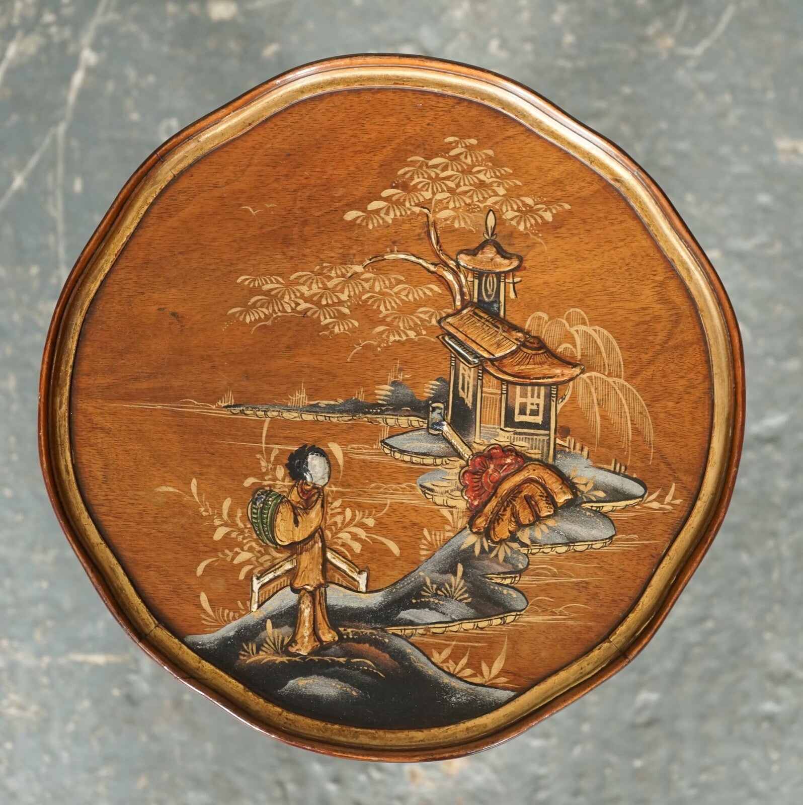 VINTAGE ORIENTAL CHINOISERIE  EBONISED HAND PAINTED PEDESTAL SIDE END LAMP TABLE