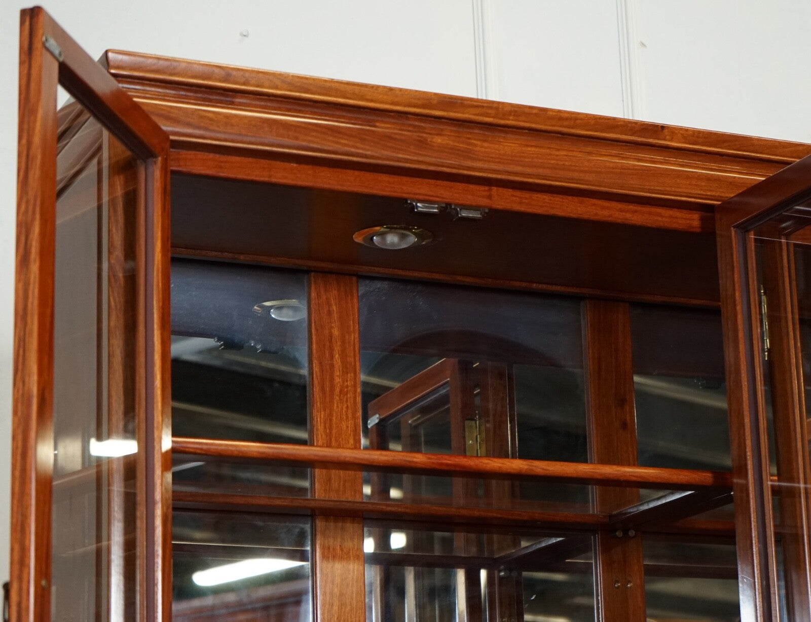 LARGE VINTAGE ORIENTAL CHINESE CARVED SOLID HARDWOOD BOOKCASE DISPLAY CABINET
