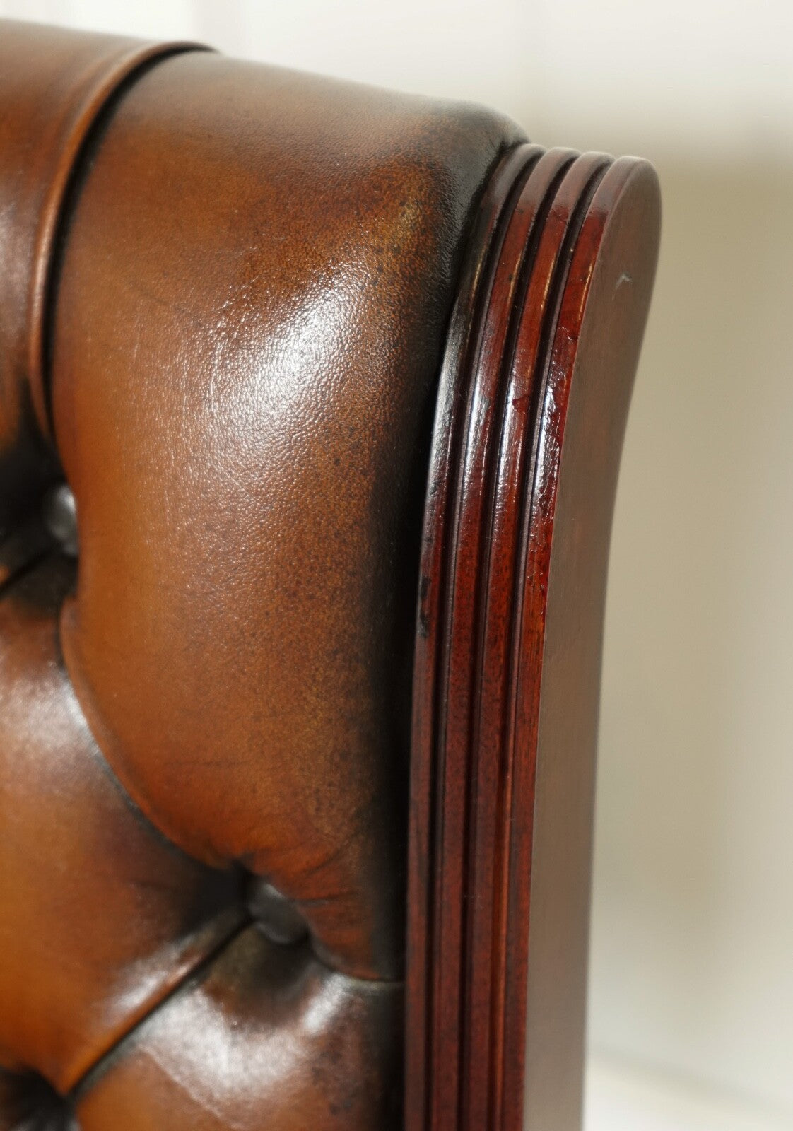 SET OF 6 RESTORED CHESTERFIELD LEATHER DINING CHAIRS J1
