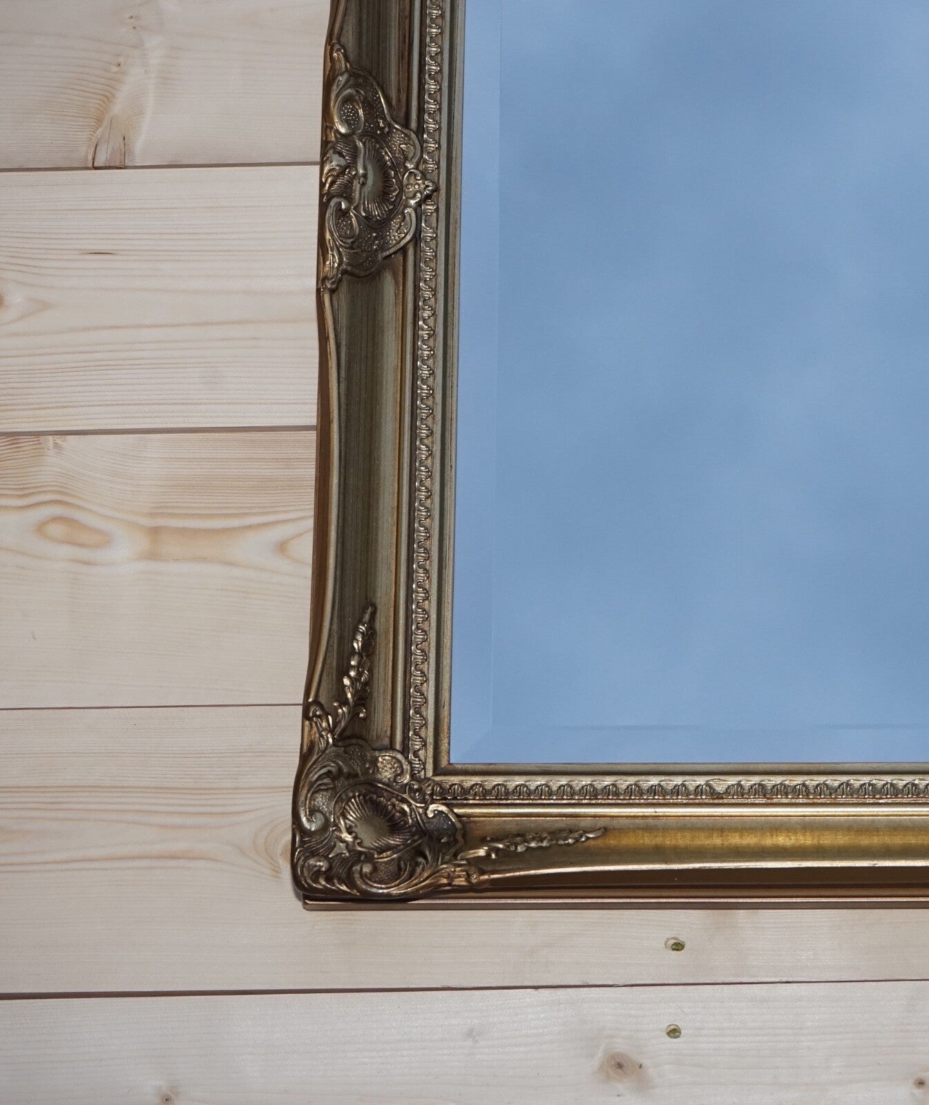VINTAGE LARGE GOLD ORNATE BEVELLED HANGING WALL MiRROR