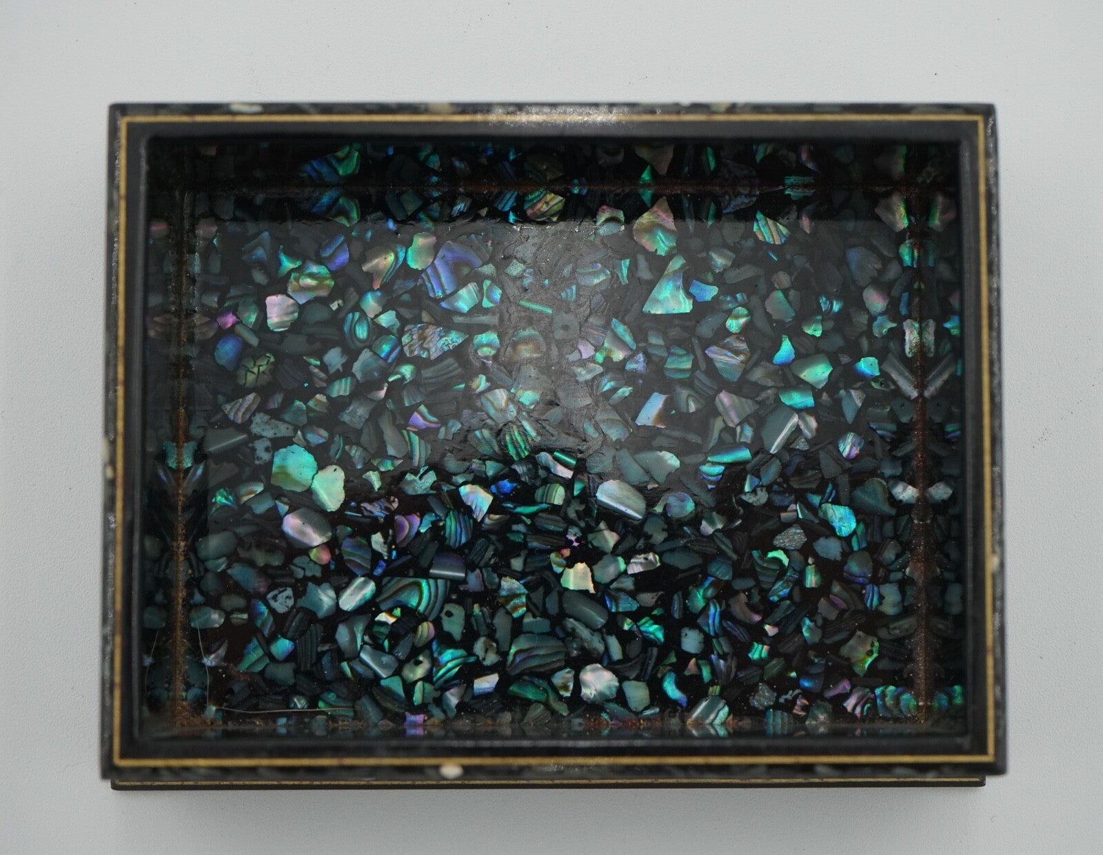 VINTAGE GENUINE PAUA SHELL ABALONE TRINKET JEWELERY STORAGE BOX FROM NEW ZEALAND