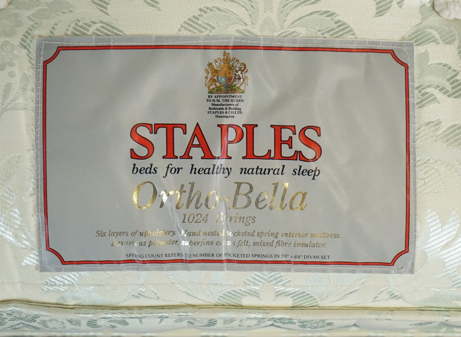 STAPLES & CO DOUBLE DIVAN & MATTRESS BED