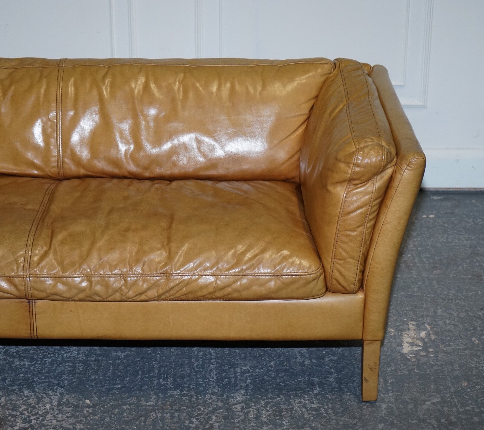 VERY COMFORTABLE CONTEMPORARY HALO GROUCHO BROWN TAN LEATHER TWO TO THREE SOFA