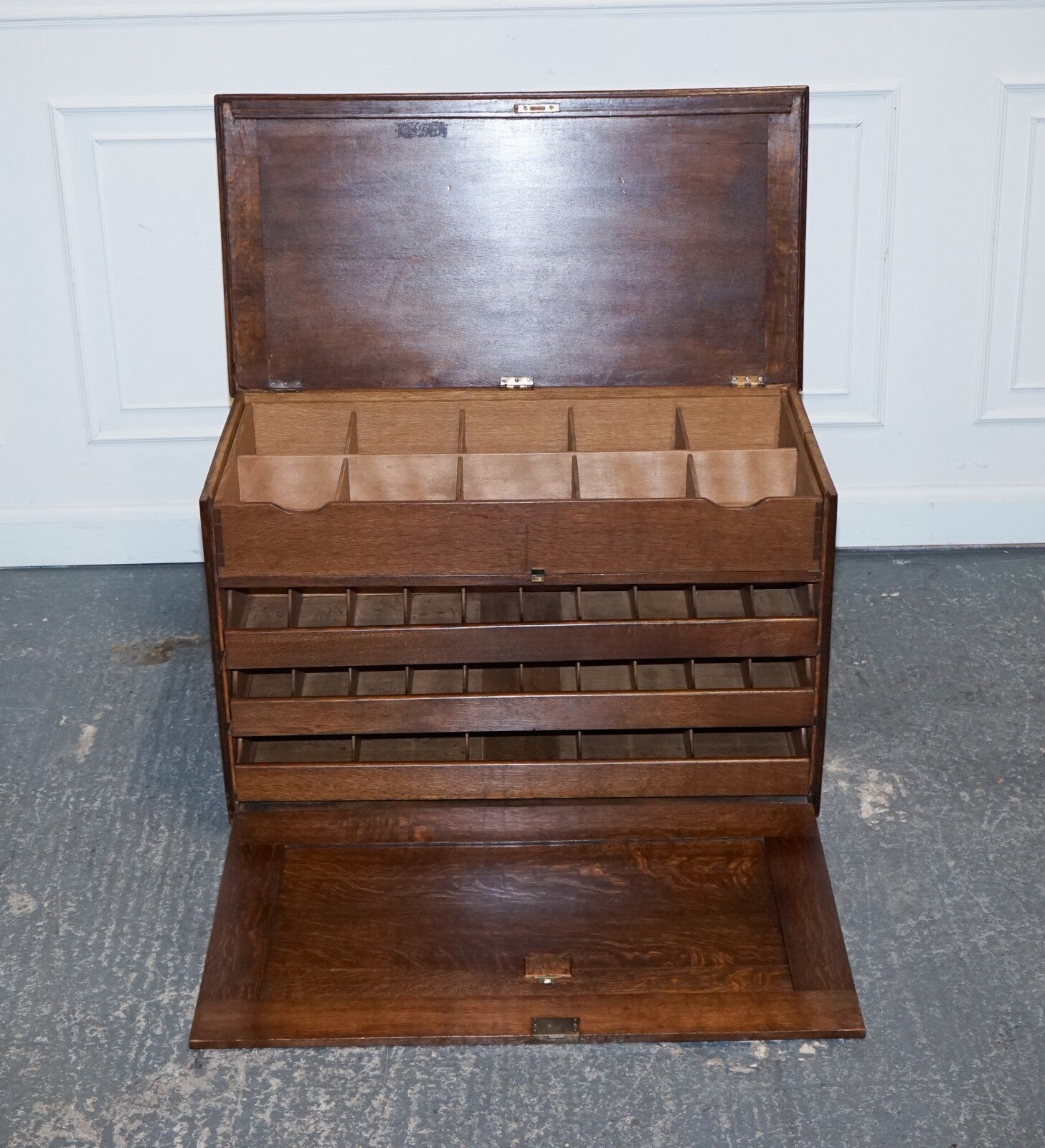 LARGE RARE  VICTORIAN ANTIQUE MILITARY CAMPAIGN SPECIMEN TRUNK OR LETTERS TRUNK