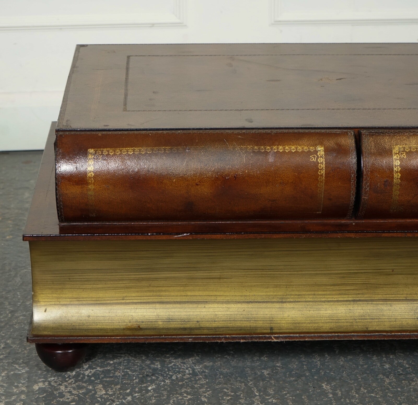 VINTAGE THEODORE ALEXANDER SCHOLARS STACK LIBRARY BOOKCASES COFFEE TABLE DRAWER