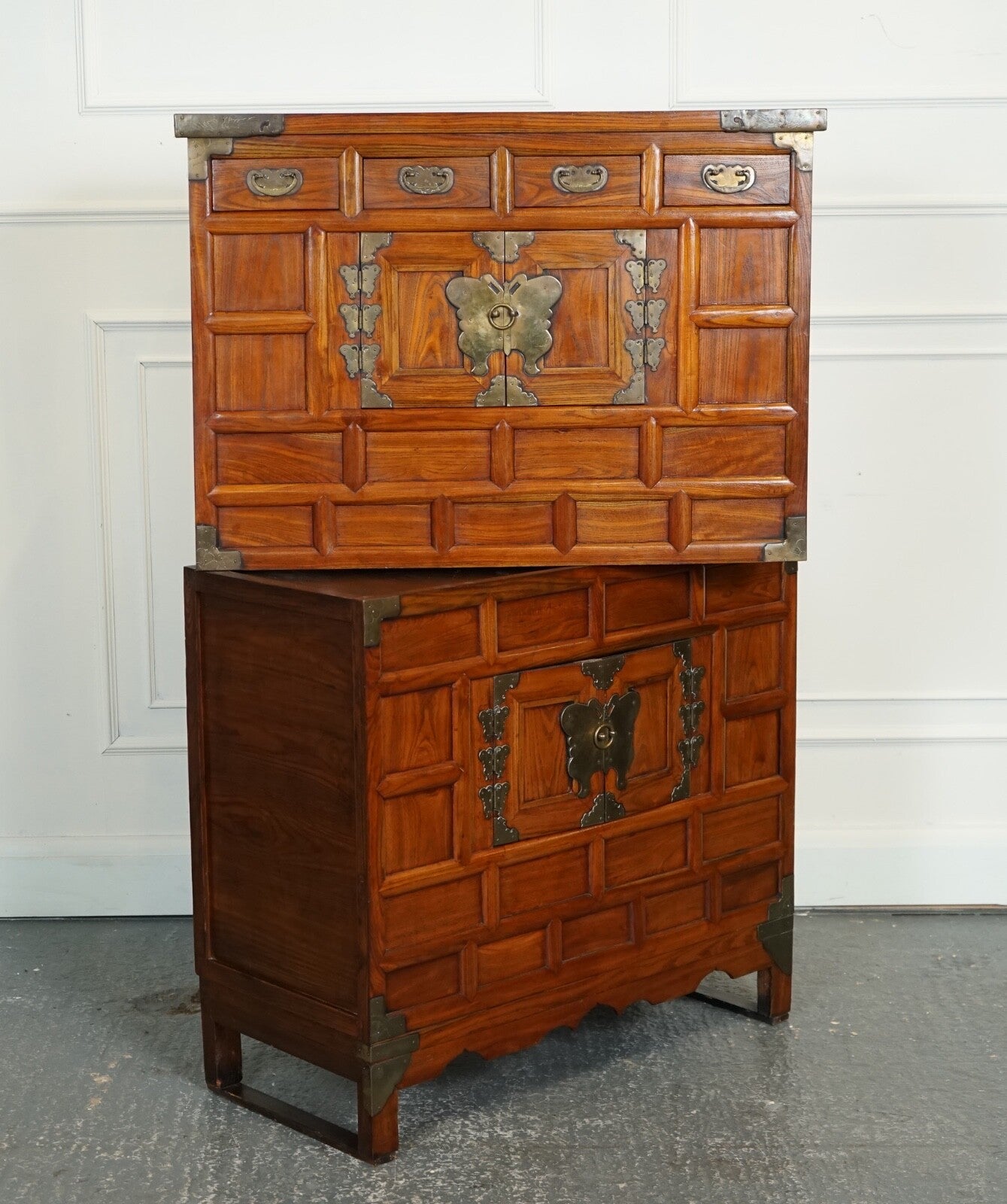 LATE 19TH CENTRY KOREAN ICH'UNG BUTTERFLY WEDDING CABINET CHEST BRASS FITINGS J1
