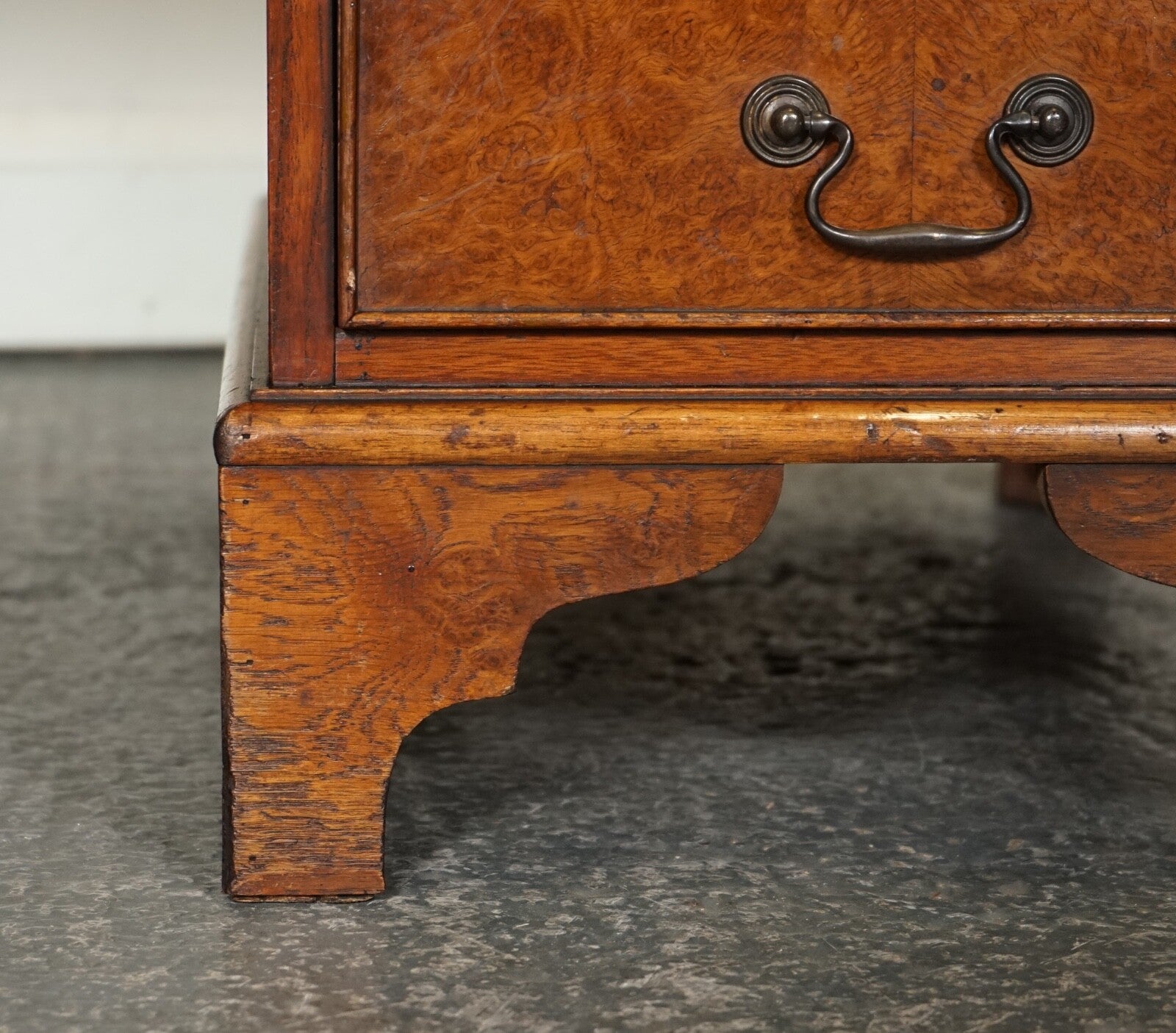 VINTAGE BURR WALNUT TWIN PEDESTAL BROWN LEATHER TOP DESK GOLD EMBOSSED TOOLING