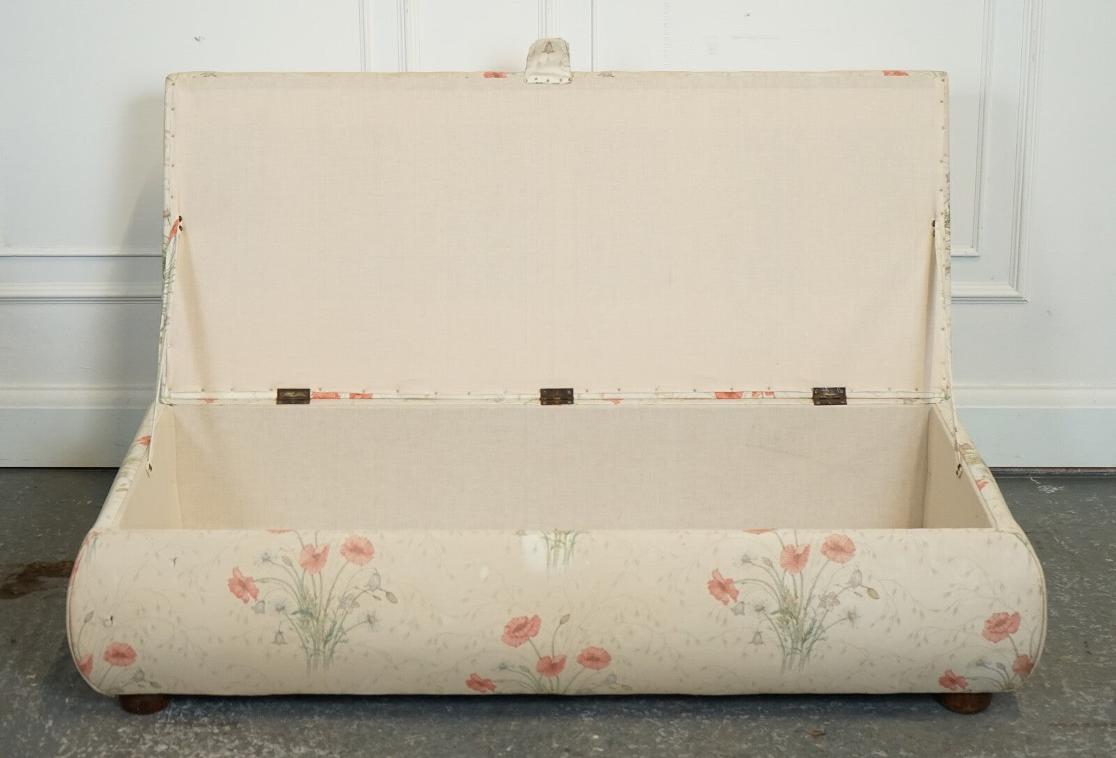 LARGE ANTIQUE VICTORIAN POPPY FLOWER PATTERN FABRIC OTTOMAN CHEST TRUNK  J1