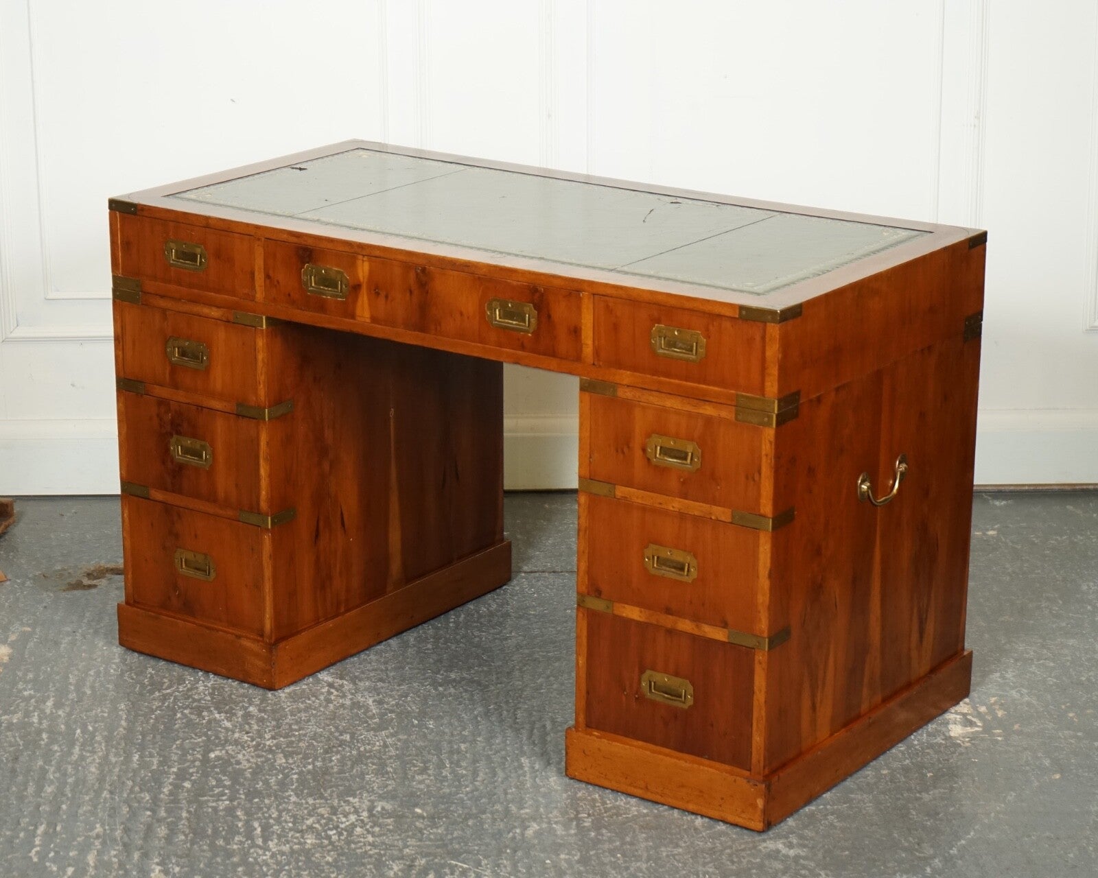VINTAGE BURR YEW CAMPAIGN MILITARY GREEN LEATHER TWIN PEDESTAL DESK BRASS