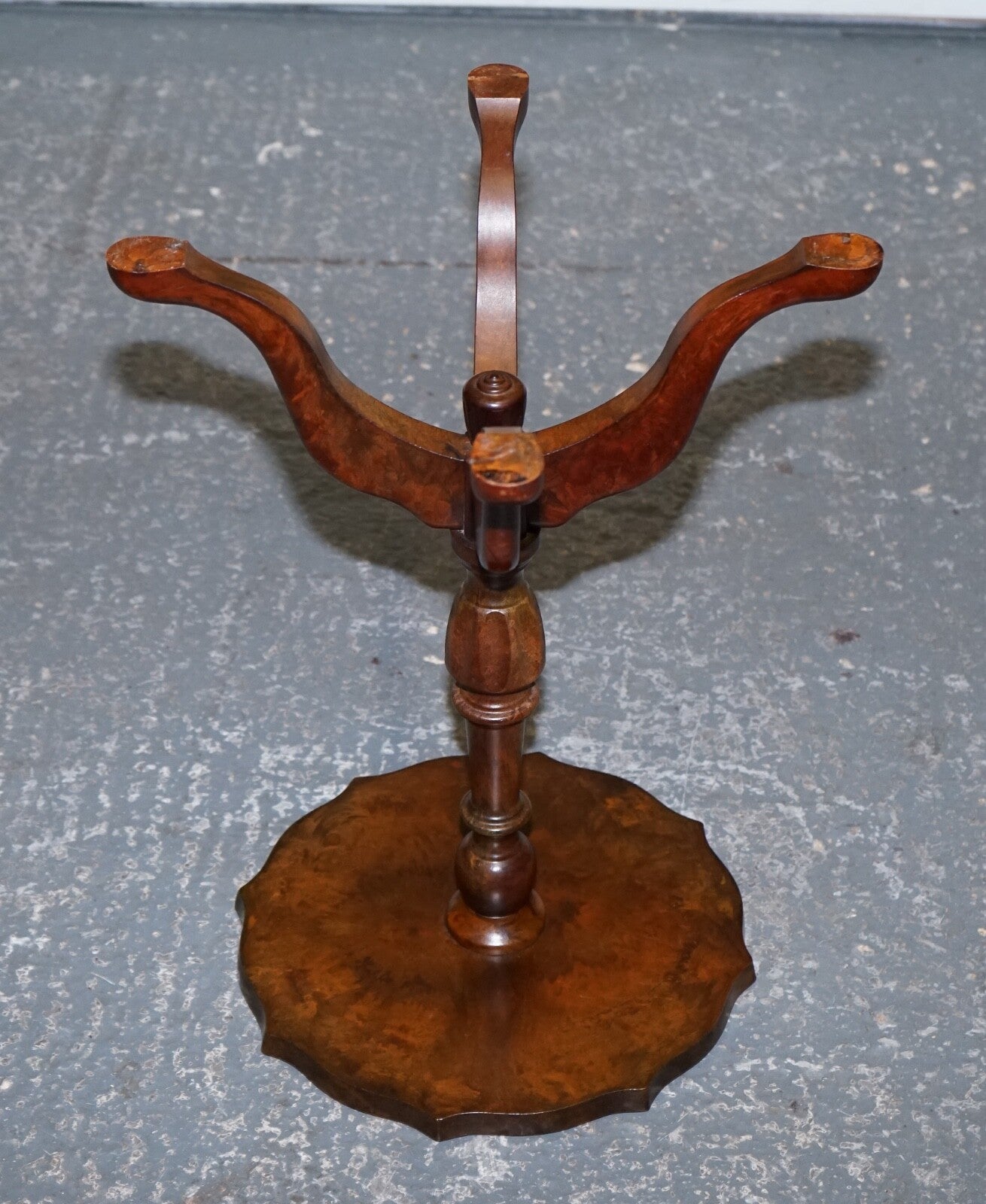 VINTAGE BURGUNDY LEATHER GOLD EMBOSSED SIDE END WINE LAMP OCCASIONAL TABLE