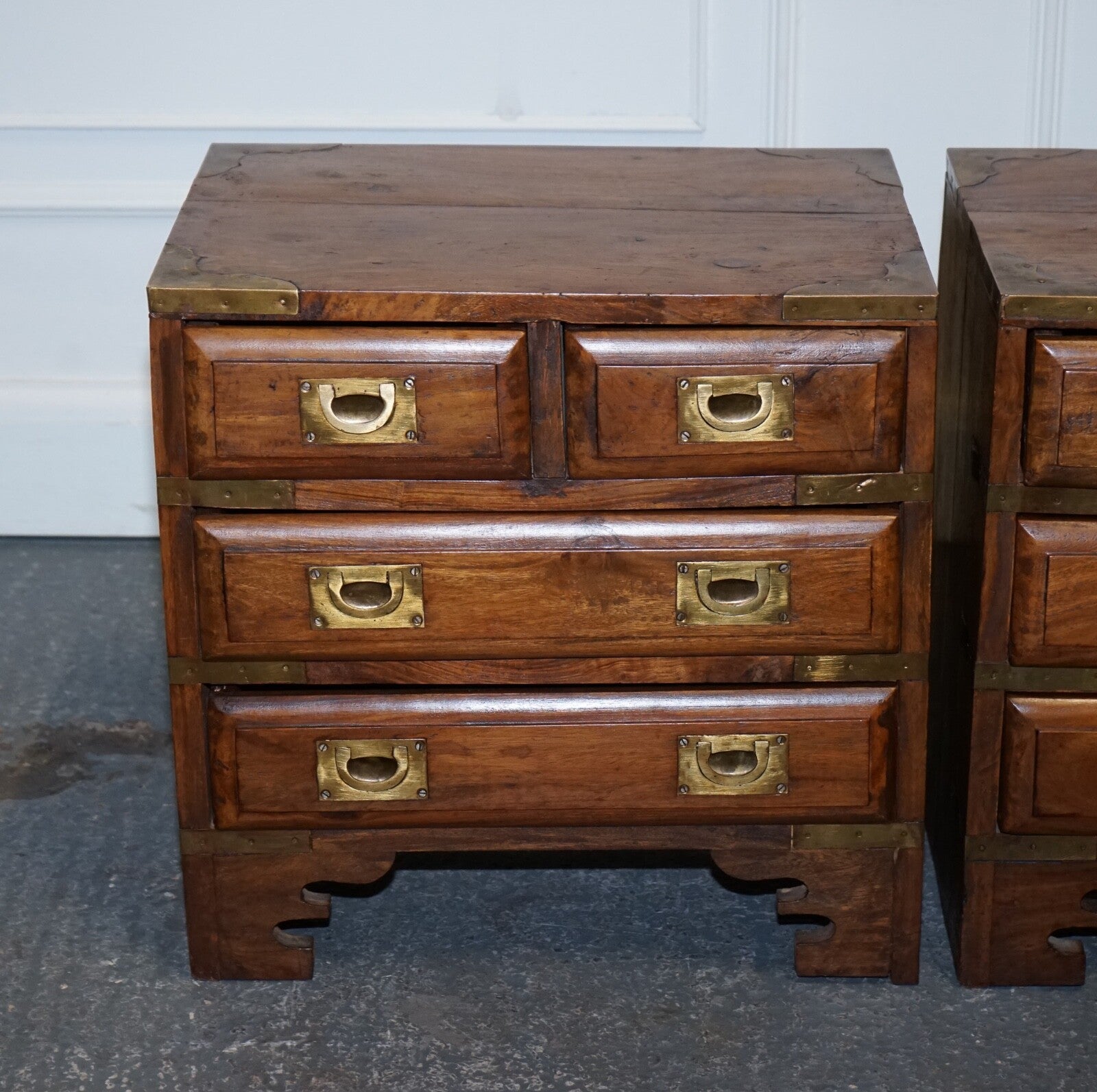 PAIR VINTAGE MILITARY CAMPAIGN BEDSIDE TABLES NIGHTSTANDS