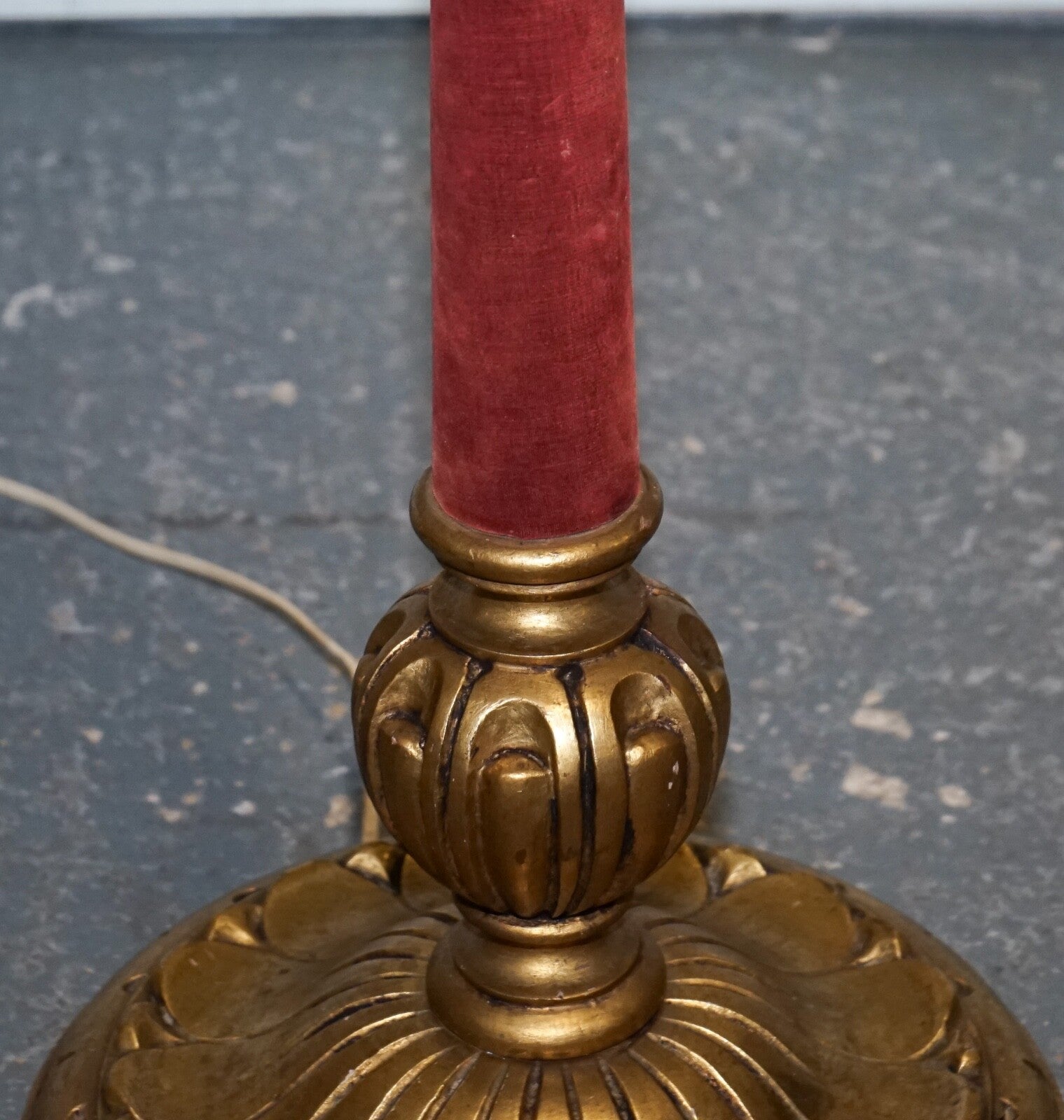 CIRCA 1940 ITALIAN RED FABRIC AND GILT FLOOR STANDING LAMP WITH ORIGINAL SHADE