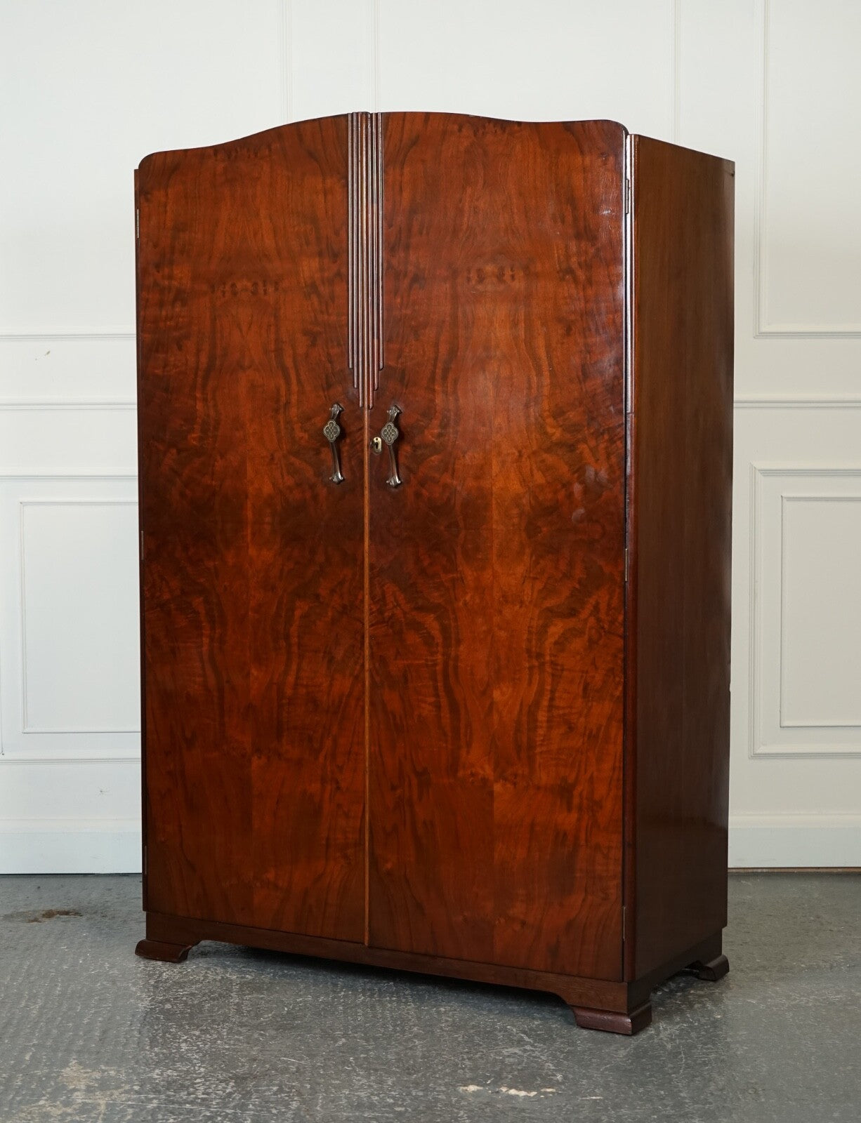 LOVELY VINTAGE ART DECO MAHOGANY WARDROBE J1