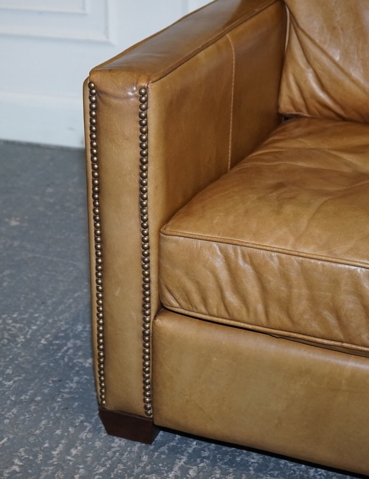 LOVELY TIMOTHY OULTON VISCOUNT PAIR OF TAN LEATHER ARMCHAIRS RRP £5,200