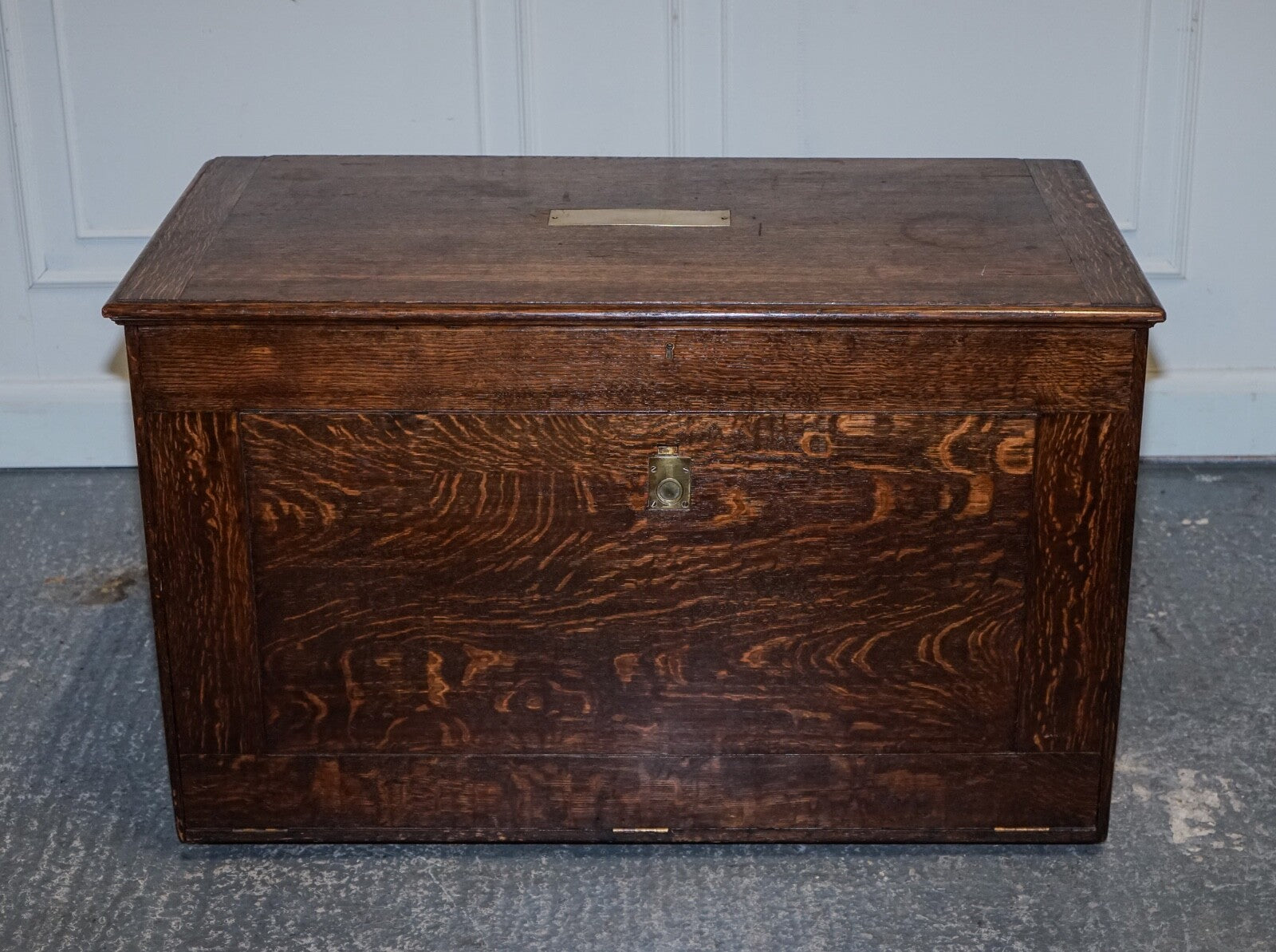 LARGE RARE  VICTORIAN ANTIQUE MILITARY CAMPAIGN SPECIMEN TRUNK OR LETTERS TRUNK