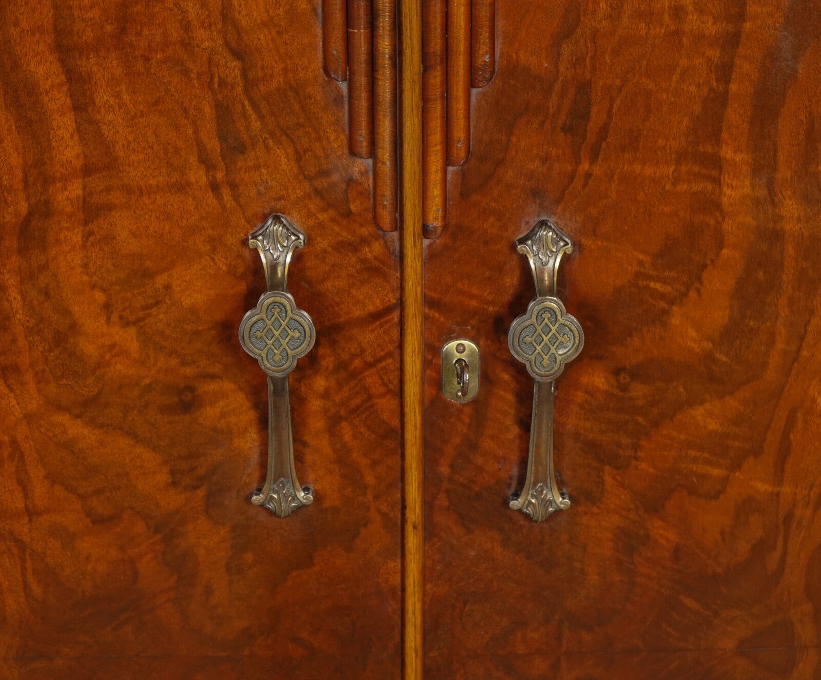 LOVELY VINTAGE ART DECO MAHOGANY WARDROBE J1