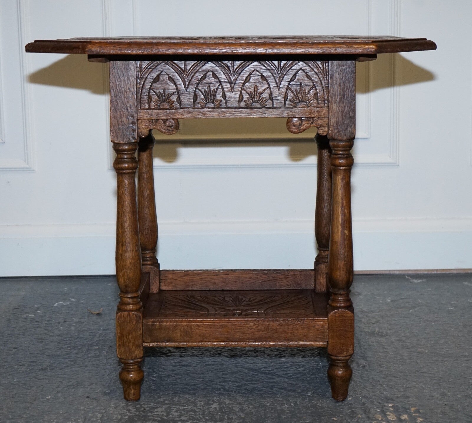 LOVELY CARVED GOTHIC OAK SIDE TABLE