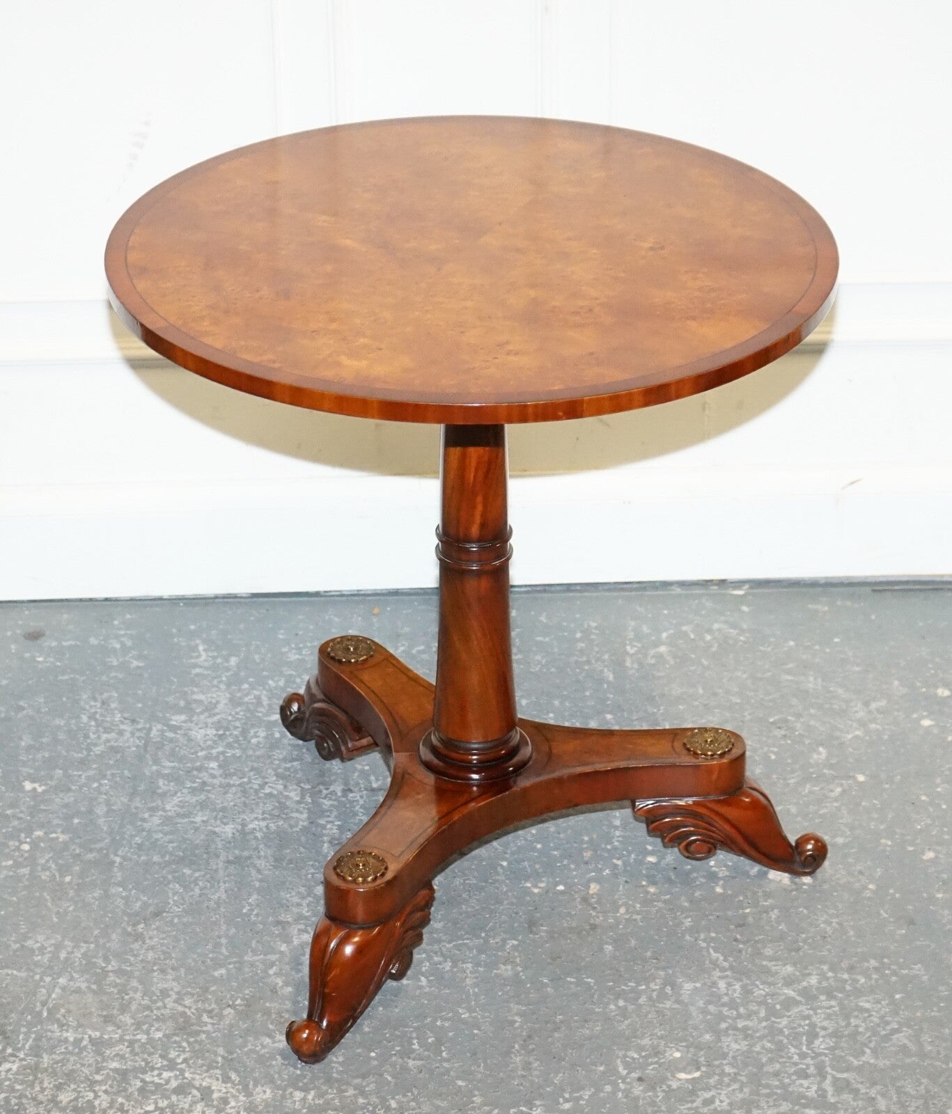 STUNNING FULLY RESTORED FRENCH EMPIRE STYLE BURR WALNUT SIDE WINE LAMP END TABLE